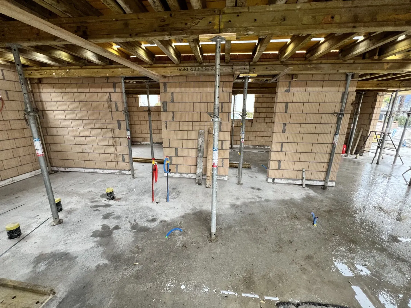 Wohnung 1 mit 3,5 Zimmern im Erdgeschoss mit Garten - Foto 7 von 12