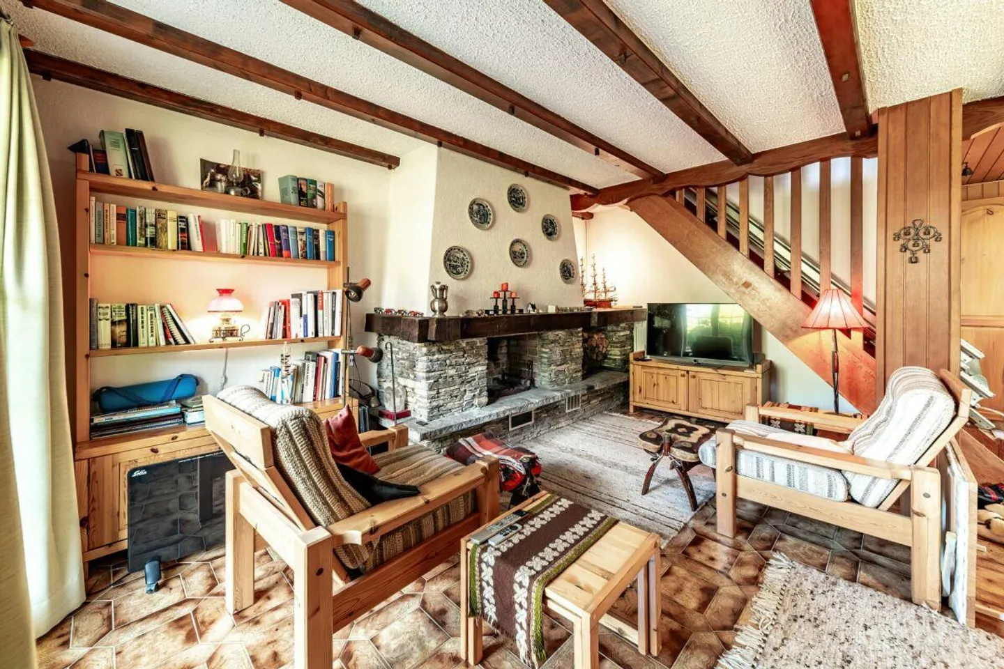 Charming Chalet with Stunning Views - Photo 19 of 30