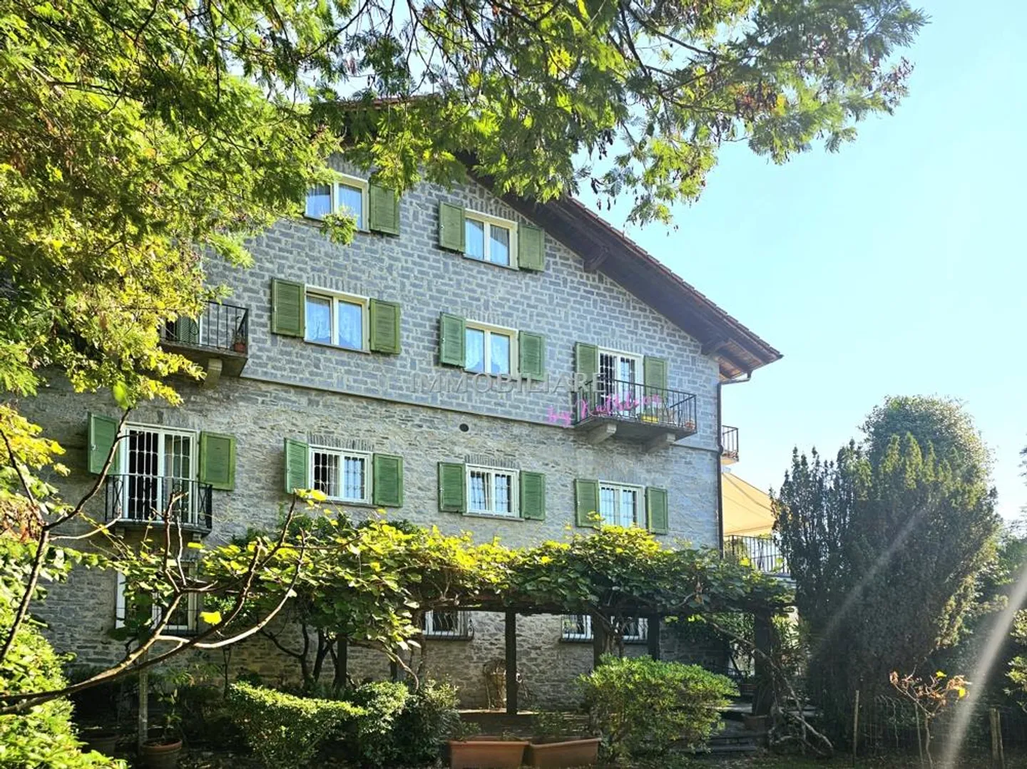Charmante maison tessinoise avec jardin, calme + central près du lac et de la gare - Photo 1 sur 18