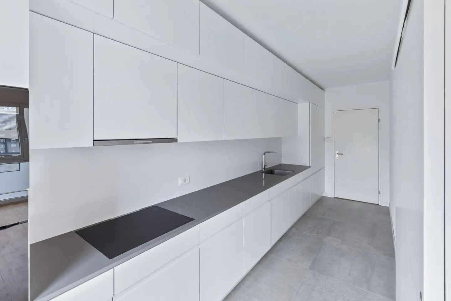 Charming apartment with garden - Photo 4 of 9