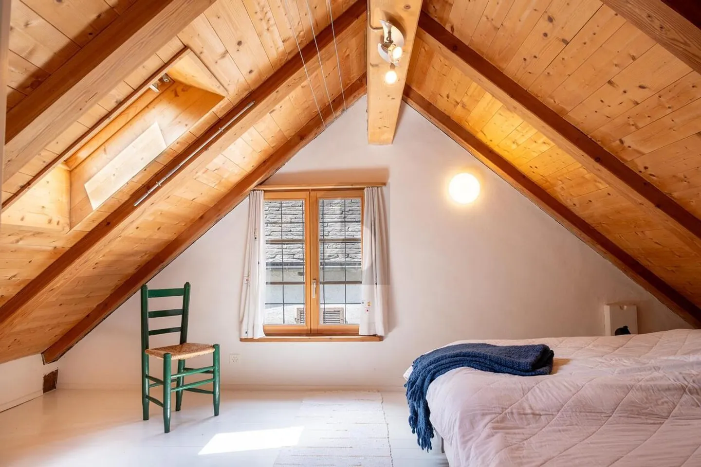 TYPICAL, BETWEEN NATURE AND QUIET, FRESHLY RENOVATED - Photo 3 of 6