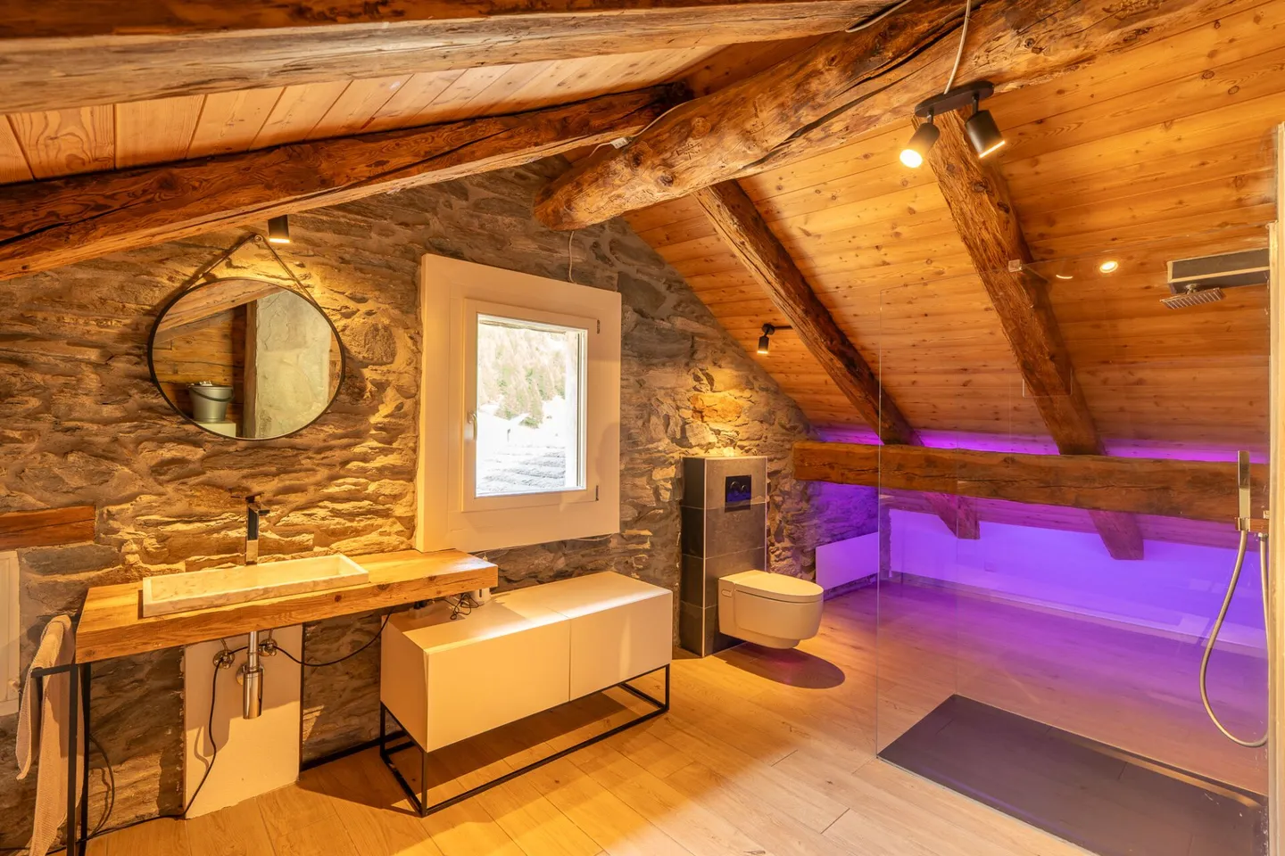 La vita nella sua forma più pura - chalet esclusivo a Simplon - Foto 3 di 4