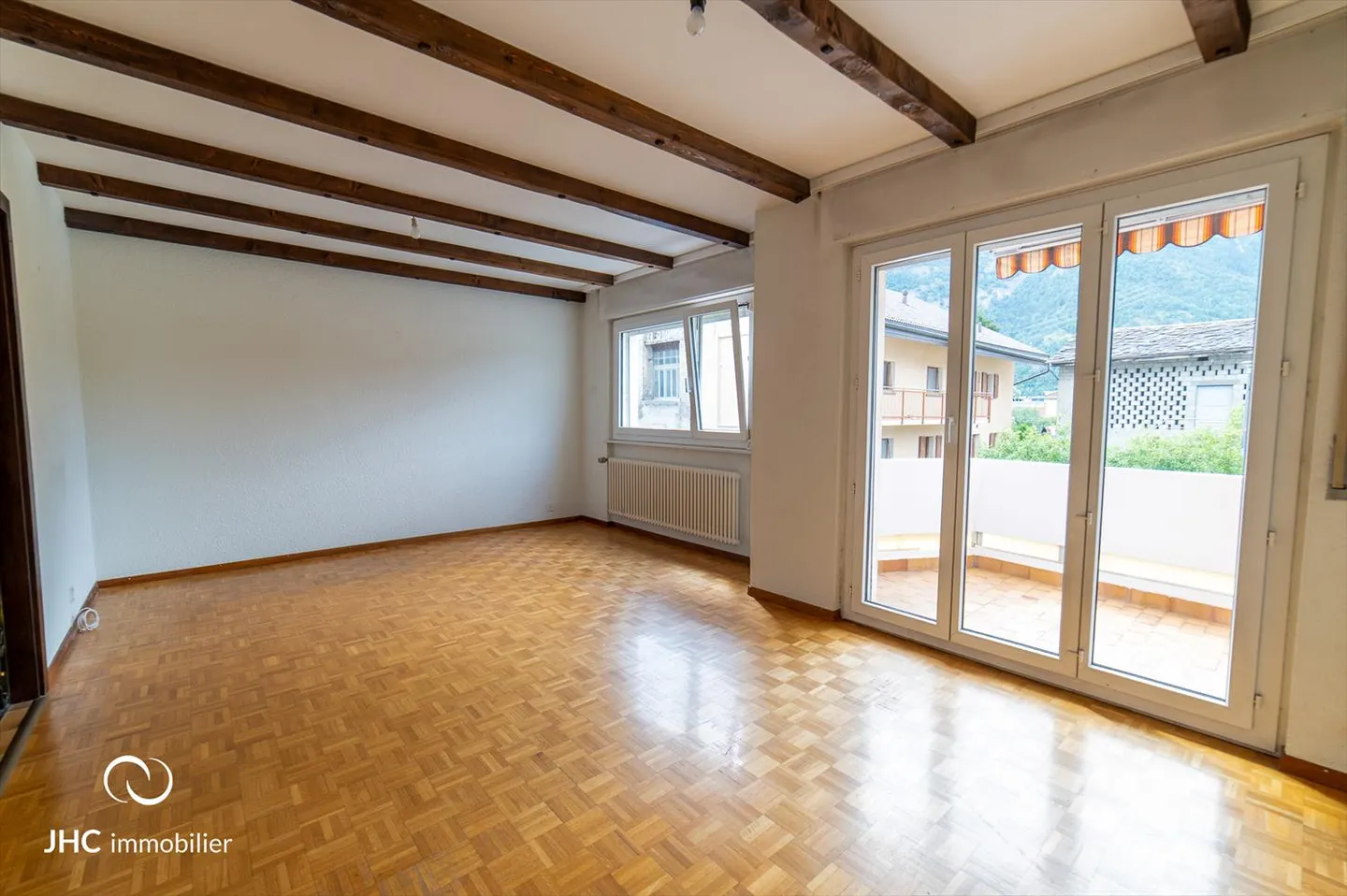 Bright 4.5-room apartment in Uvrier - Photo 2 of 17