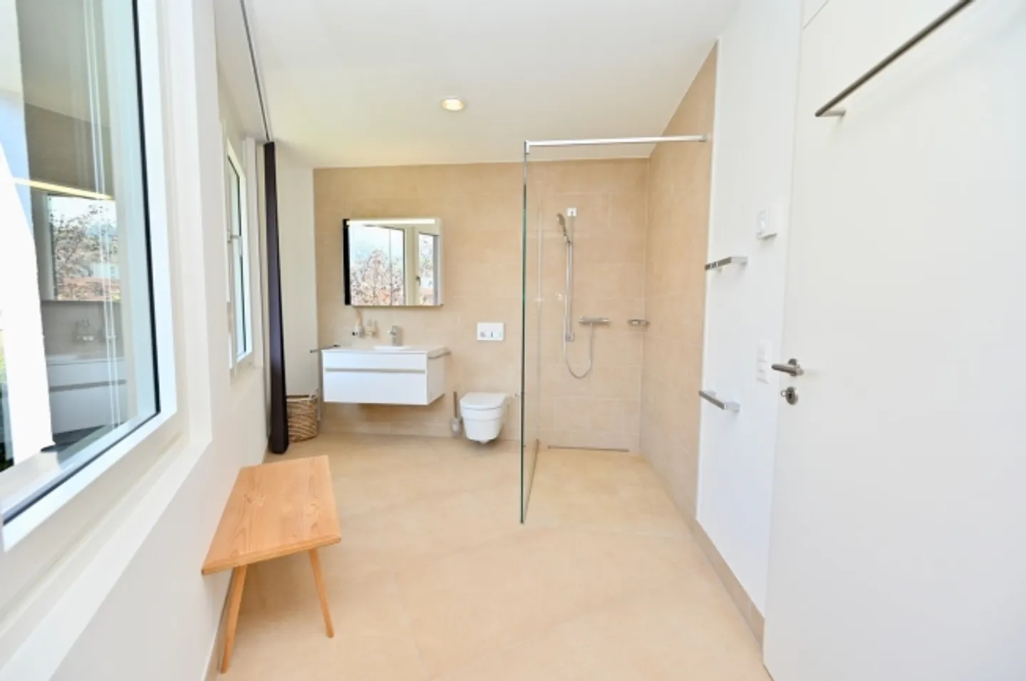 Duplex like new. Quiet. Near the manor house and the bus stop - Photo 14 of 18