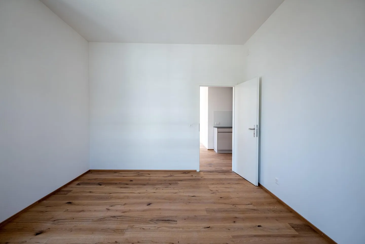 High-quality, modern 2.5-room apartment with old building charm - Photo 10 of 13