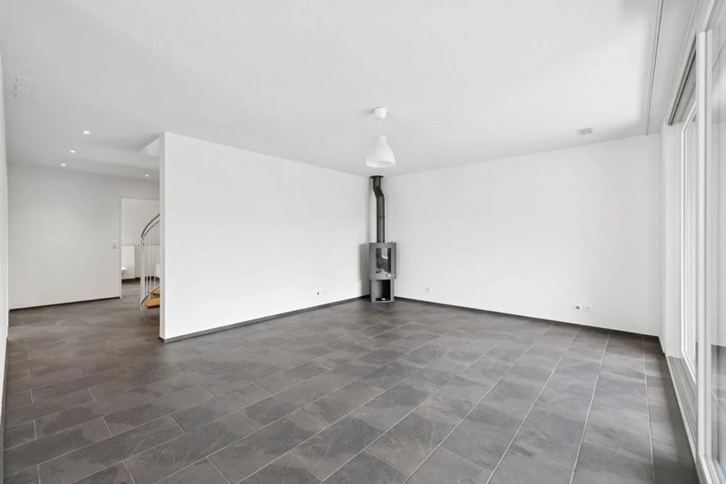 Your new home for the whole family: Move in and feel good! - Photo 3 of 10