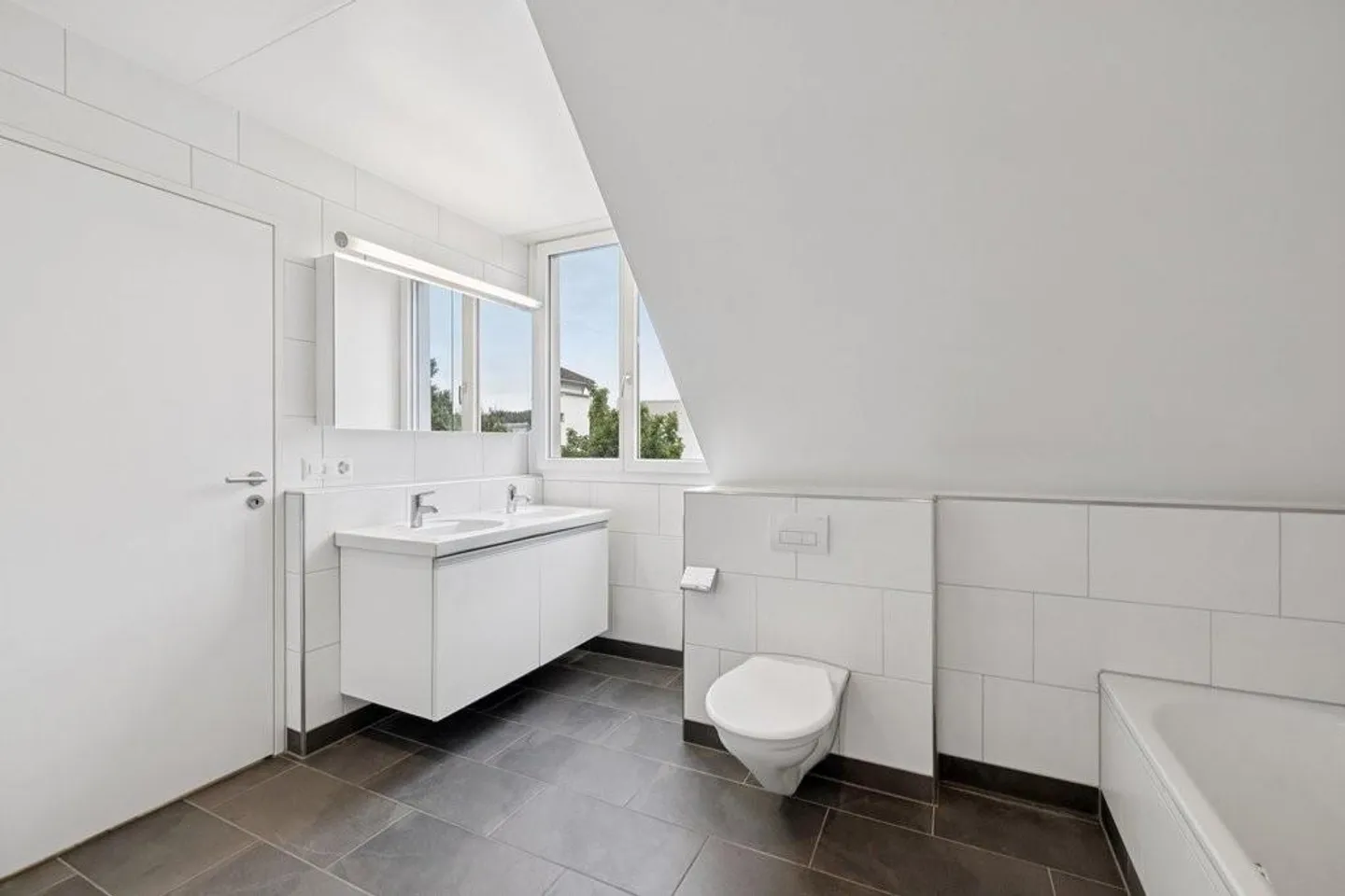 Your new home for the whole family: Move in and feel good! - Photo 6 of 10