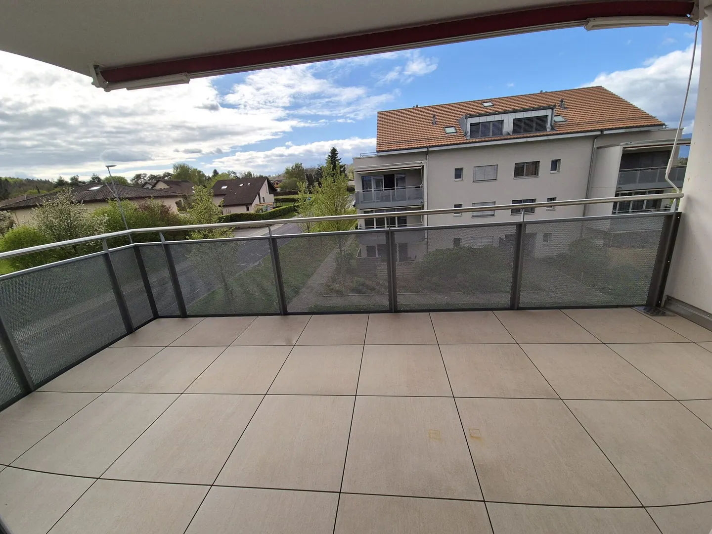 Montet (Broye) - 3,5-Zimmer-Wohnung im 2. Stock - Foto 3 von 9