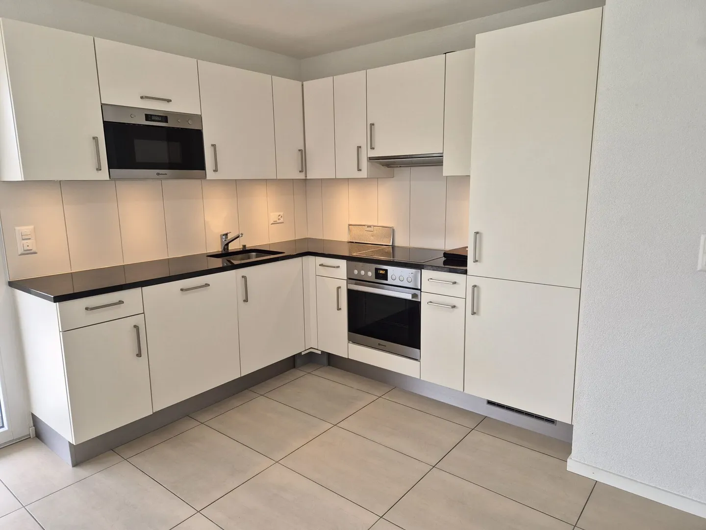 Montet (Broye) - 3,5-Zimmer-Wohnung im 2. Stock - Foto 4 von 9