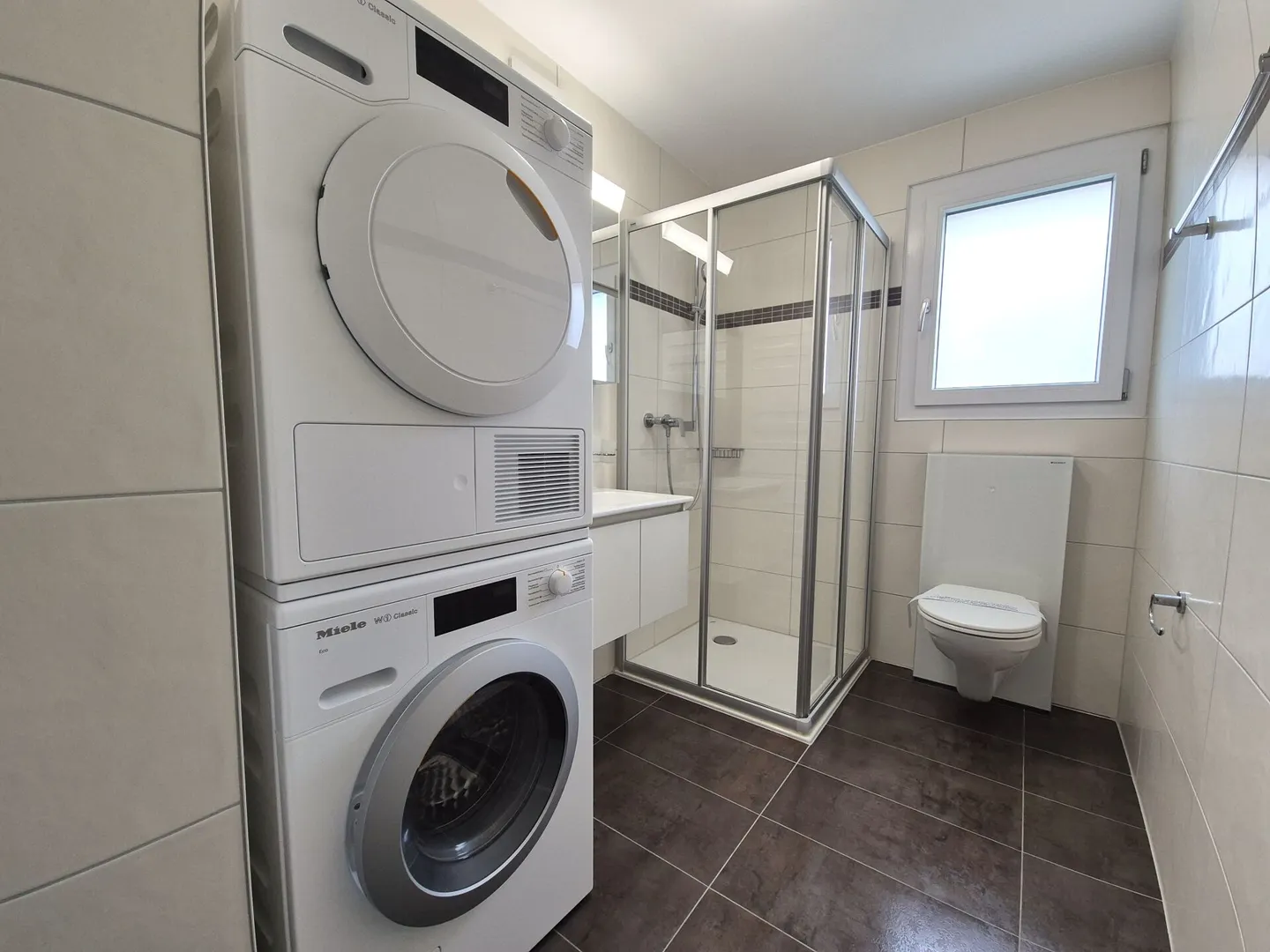 Montet (Broye) - 3,5-Zimmer-Wohnung im 2. Stock - Foto 8 von 9