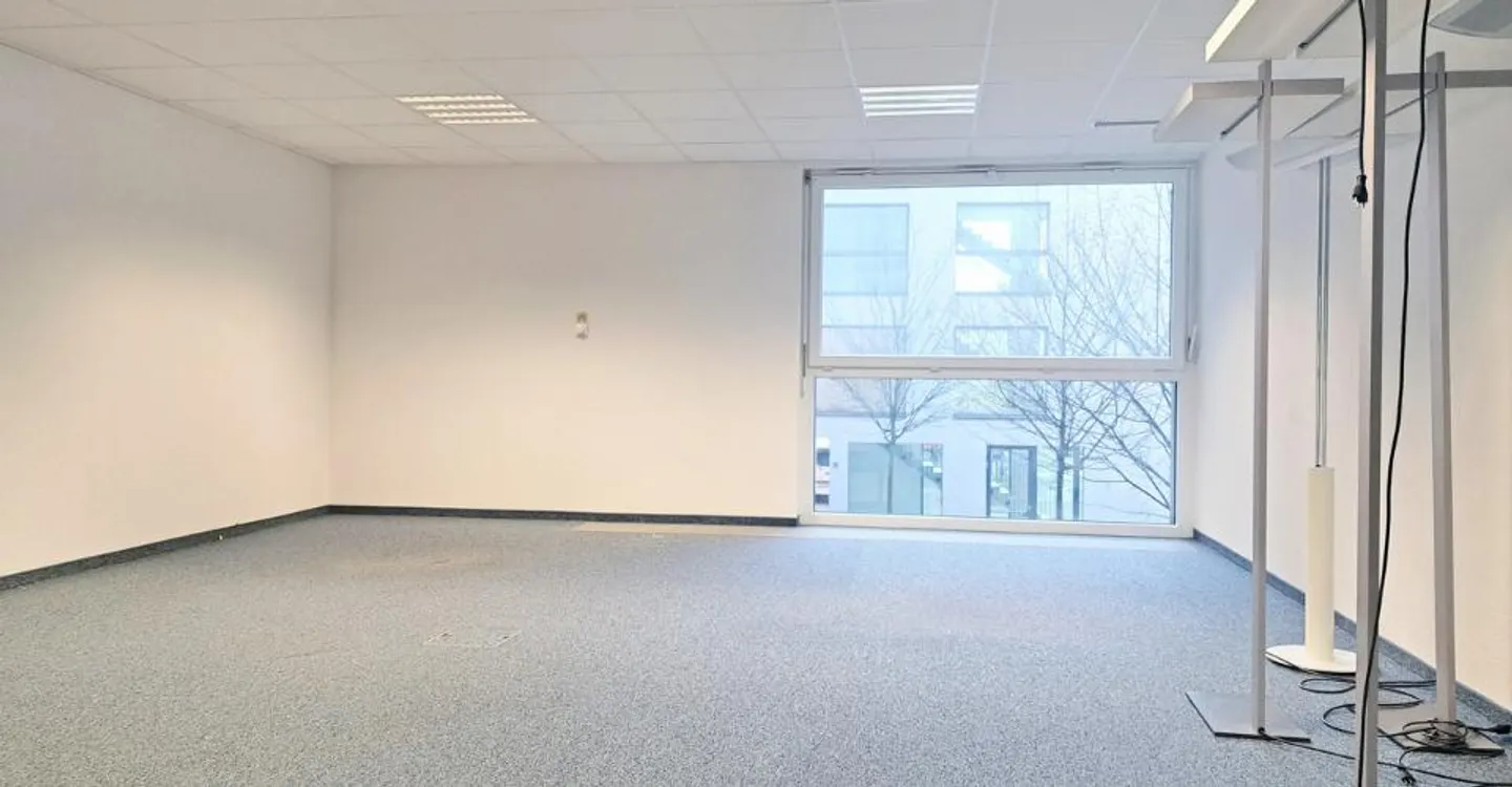 Bureau moderne à Yverdon - Photo 7 sur 9