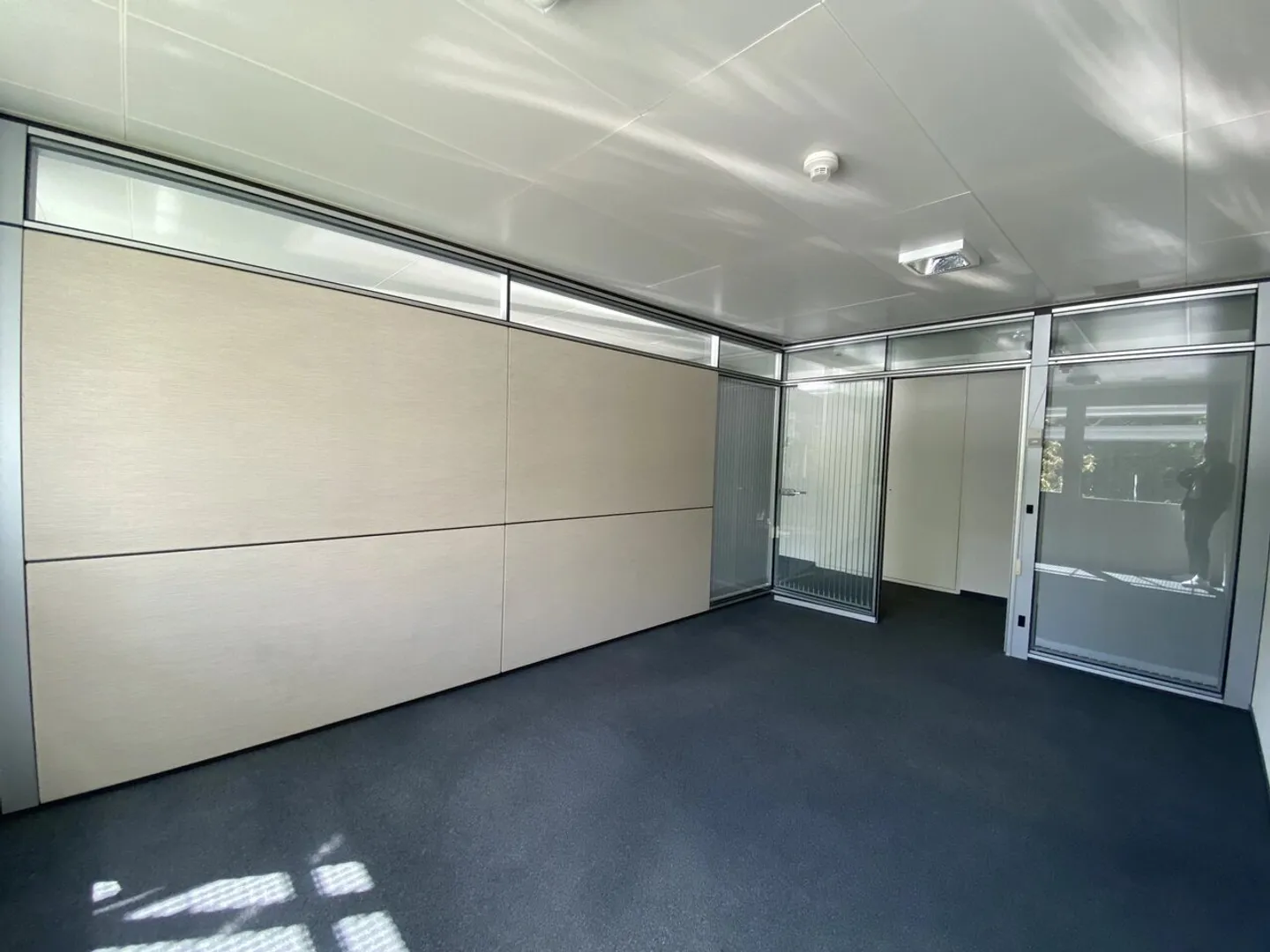 Superfici amministrative a Charmilles - Foto 10 di 13