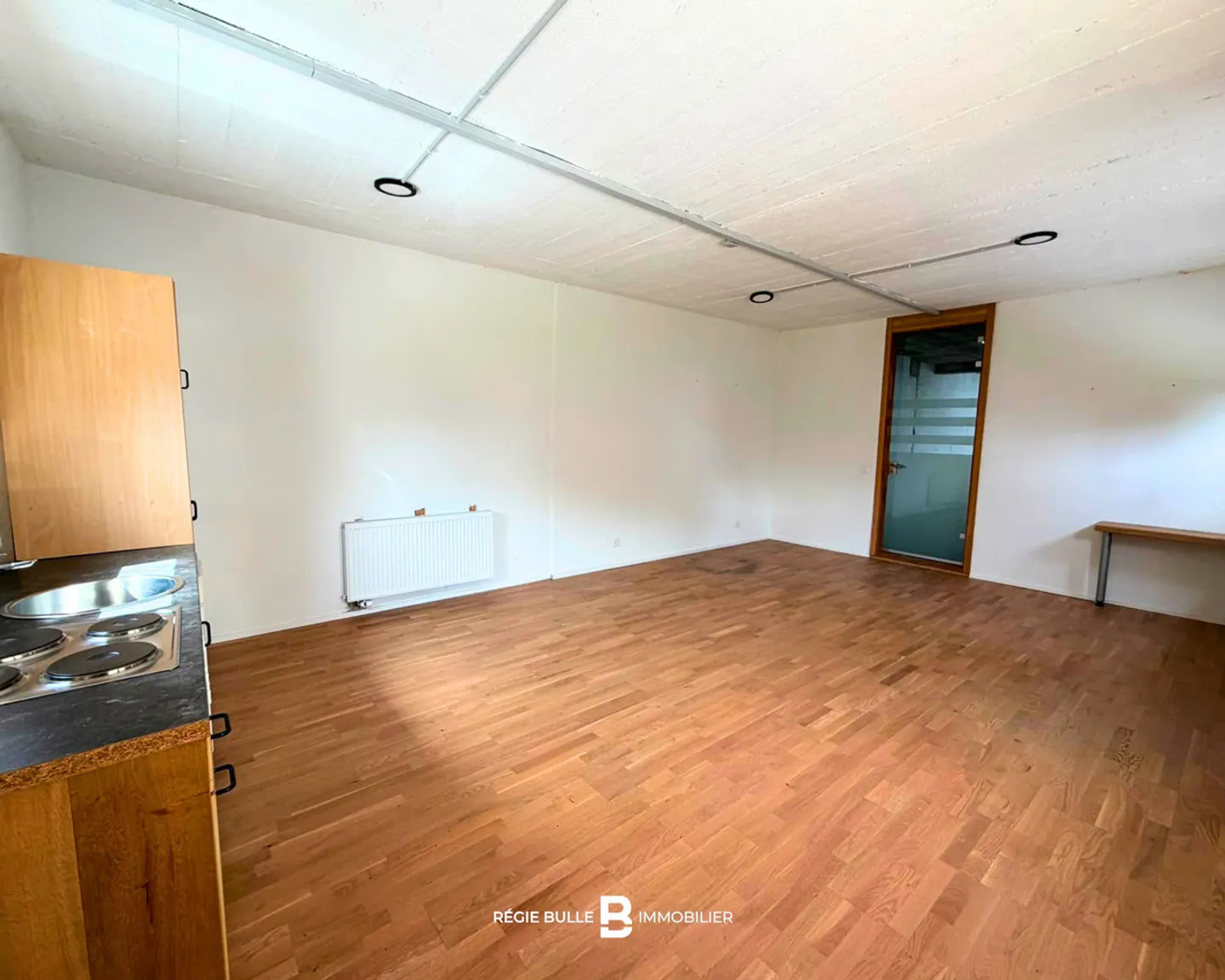 Espace Commercial Polyvalent - Photo 2 sur 8