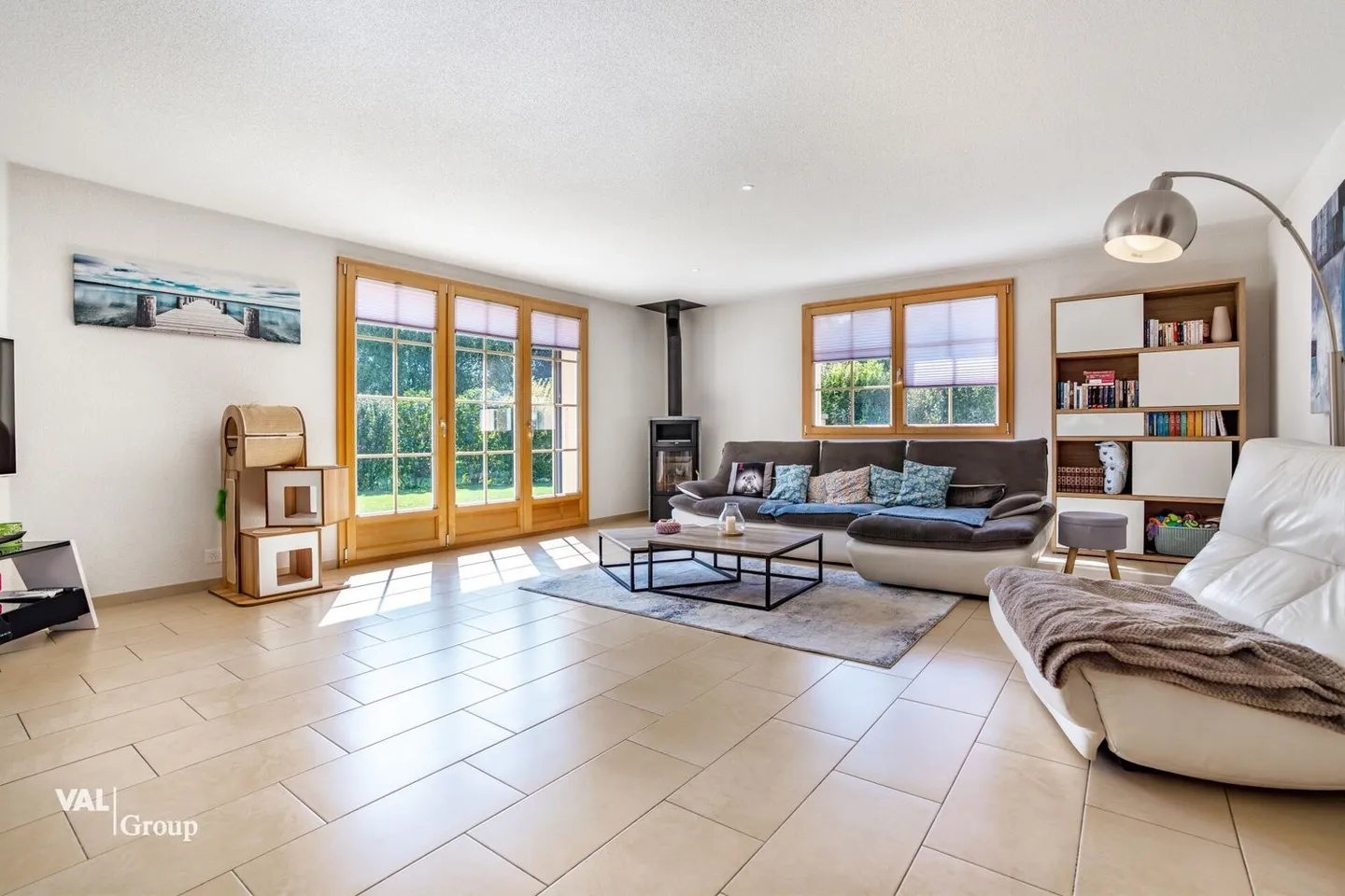 Magnifique villa dans un quartier calme avec grand jardin et jacuzzi - Photo 3 of 13