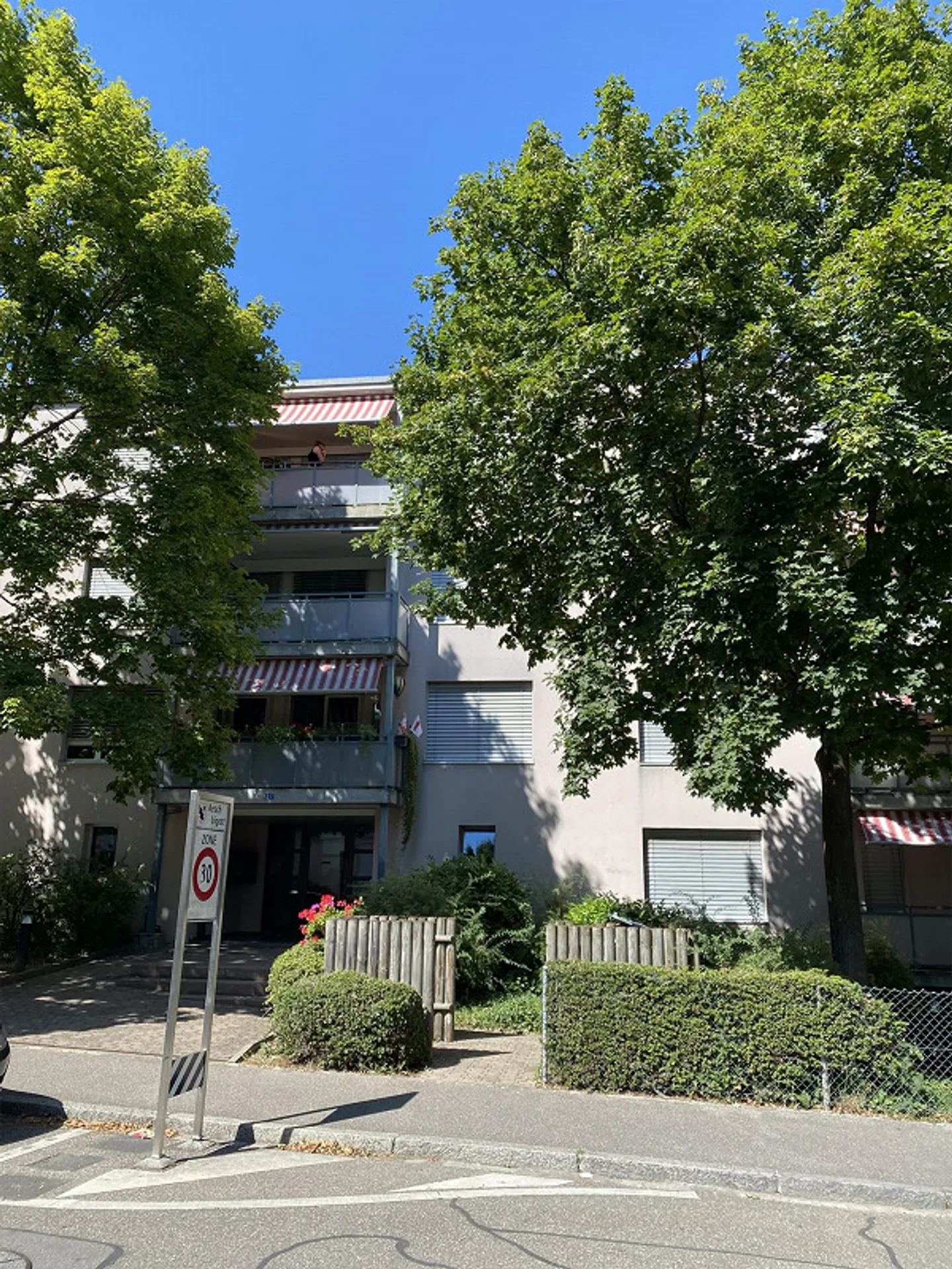 Appartamento di 4,5 stanze al 3° piano - Foto 1 di 10