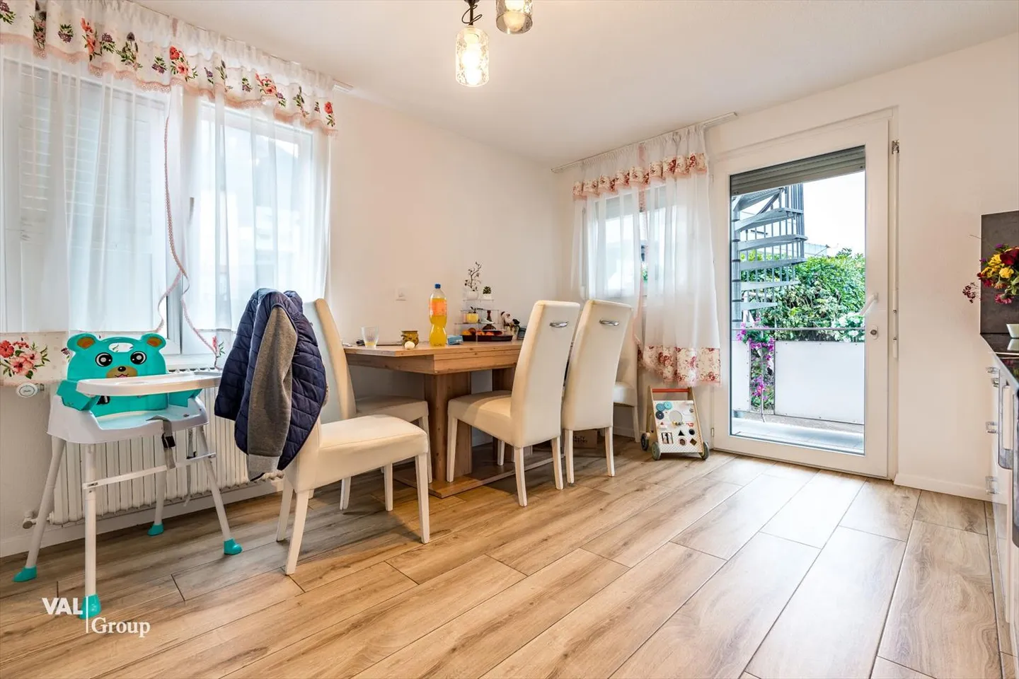 Sonnige Perspektiven in Salgesch - Sanierte Wohnung mit Charme und Komfort - Foto 4 von 12