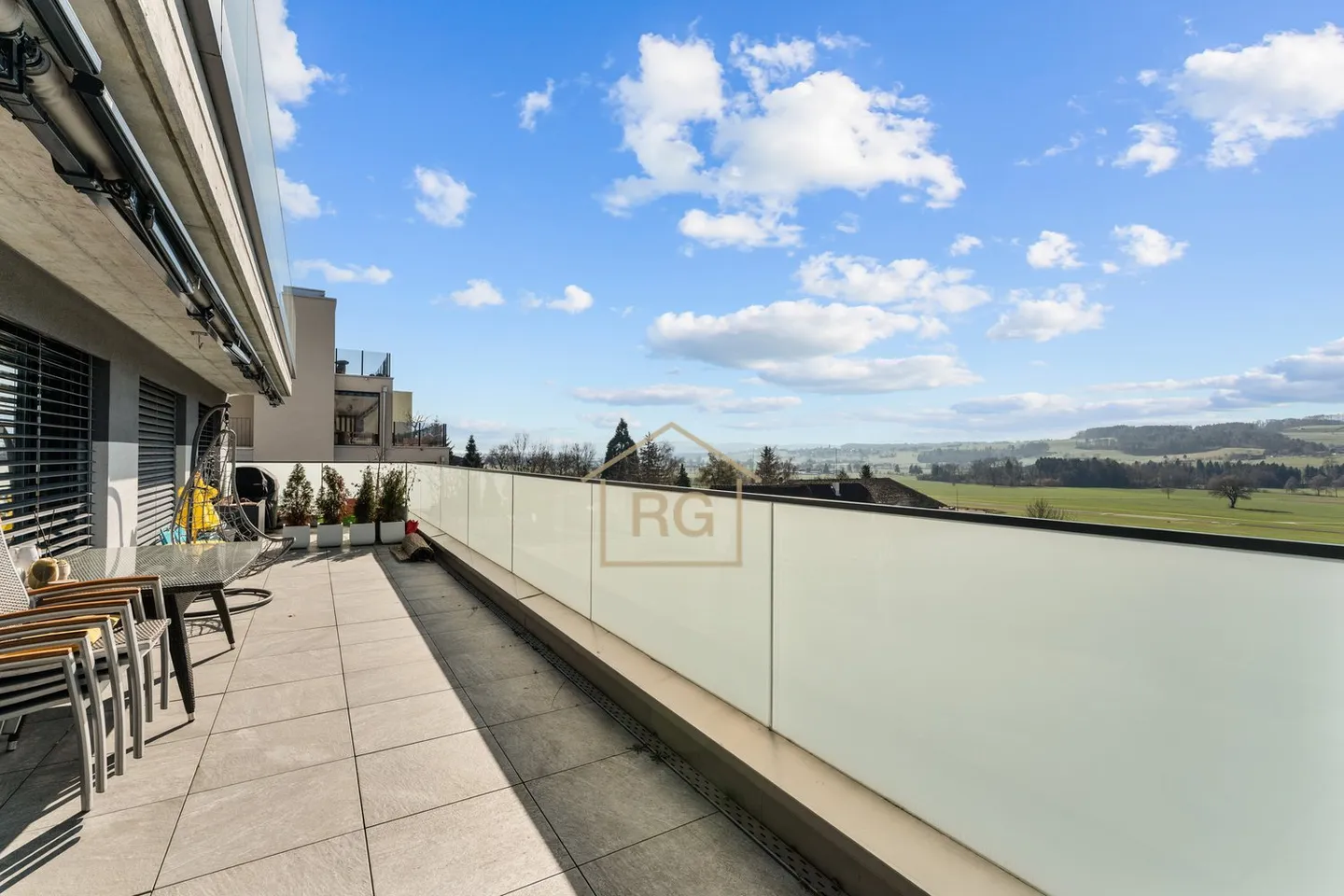 Appartement moderne de 4,5 pièces avec terrasse à Triengen - Photo 5 sur 17