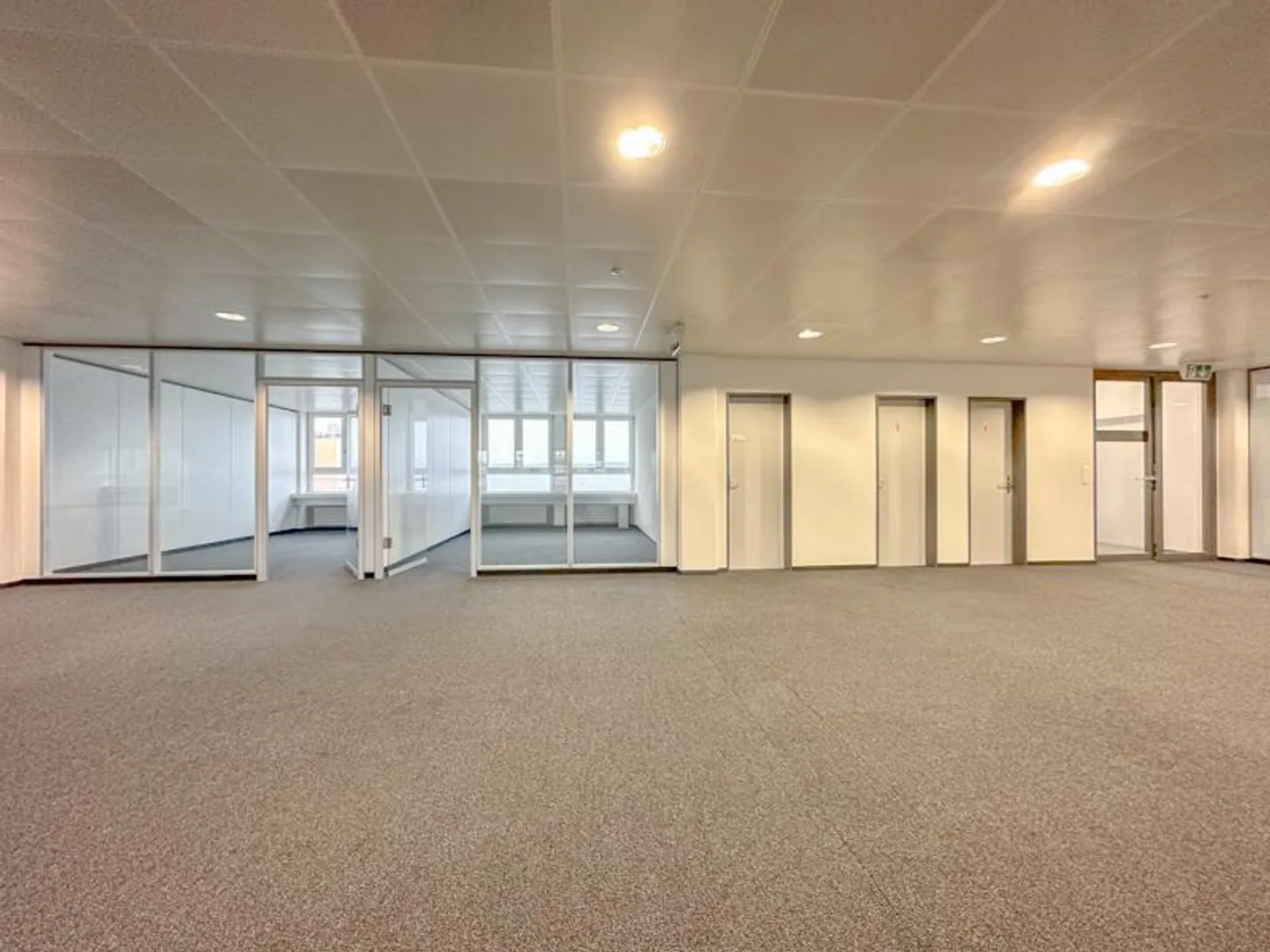 Spazio ufficio vicino alla stazione di Glattbrugg - Foto 3 di 13
