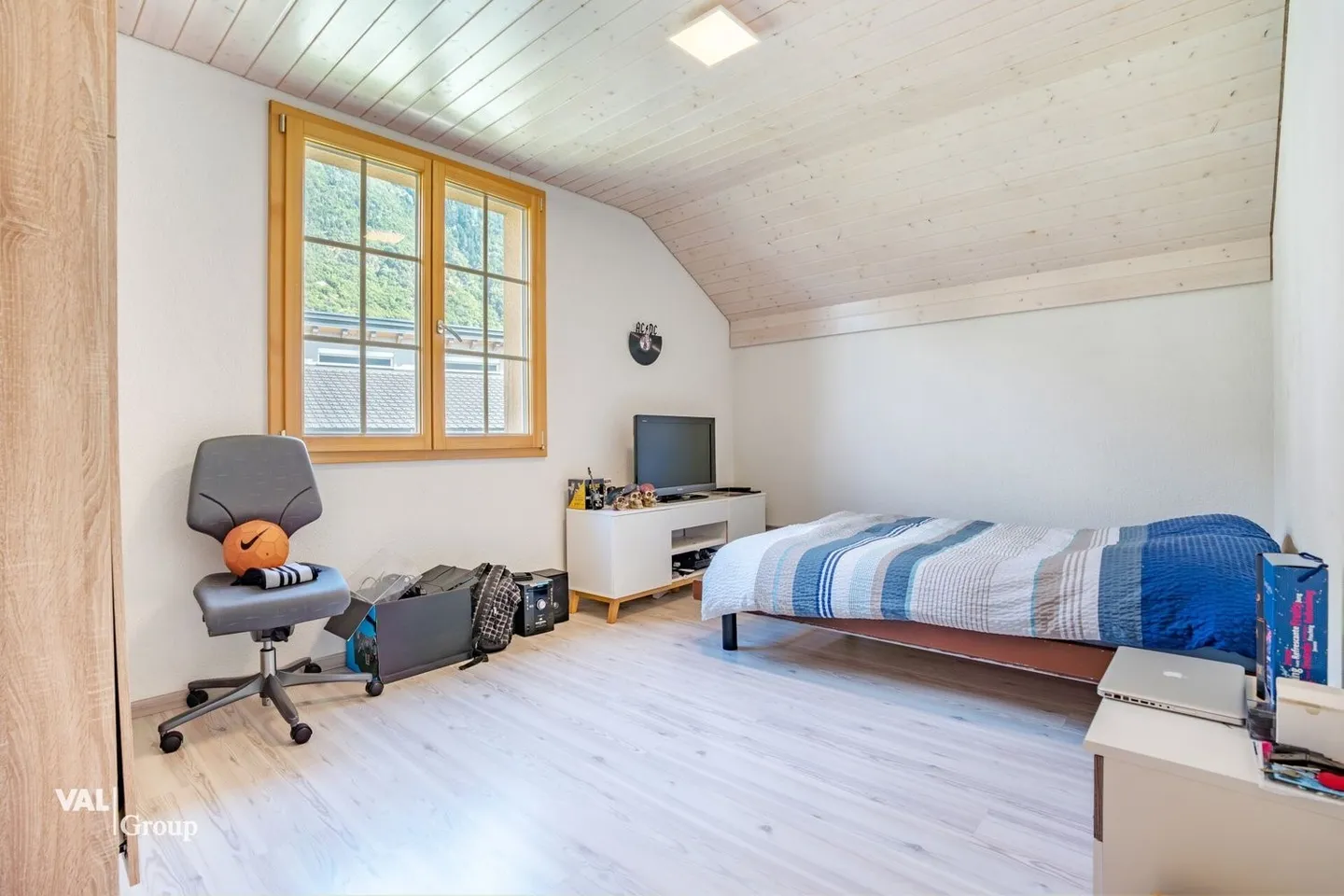 Magnifique villa dans un quartier calme avec grand jardin et jacuzzi - Photo 12 of 13