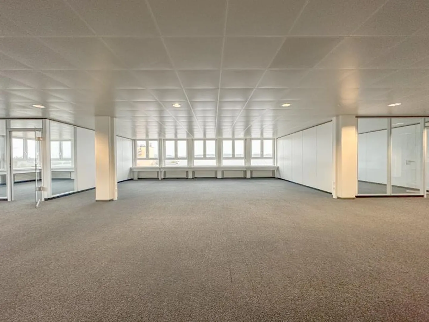 Spazio ufficio vicino alla stazione di Glattbrugg - Foto 2 di 13