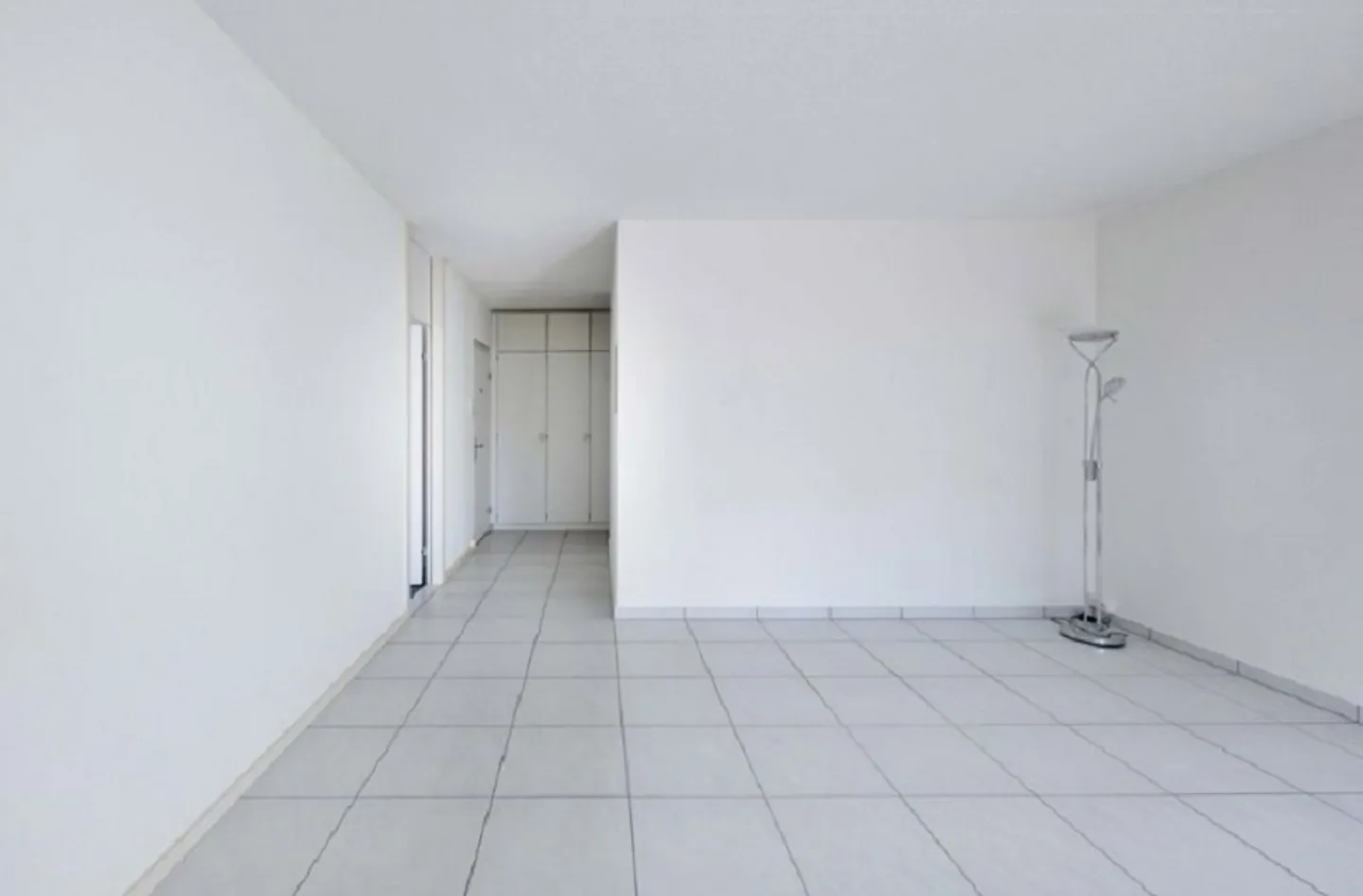 Apartment for rent - Photo 3 of 11