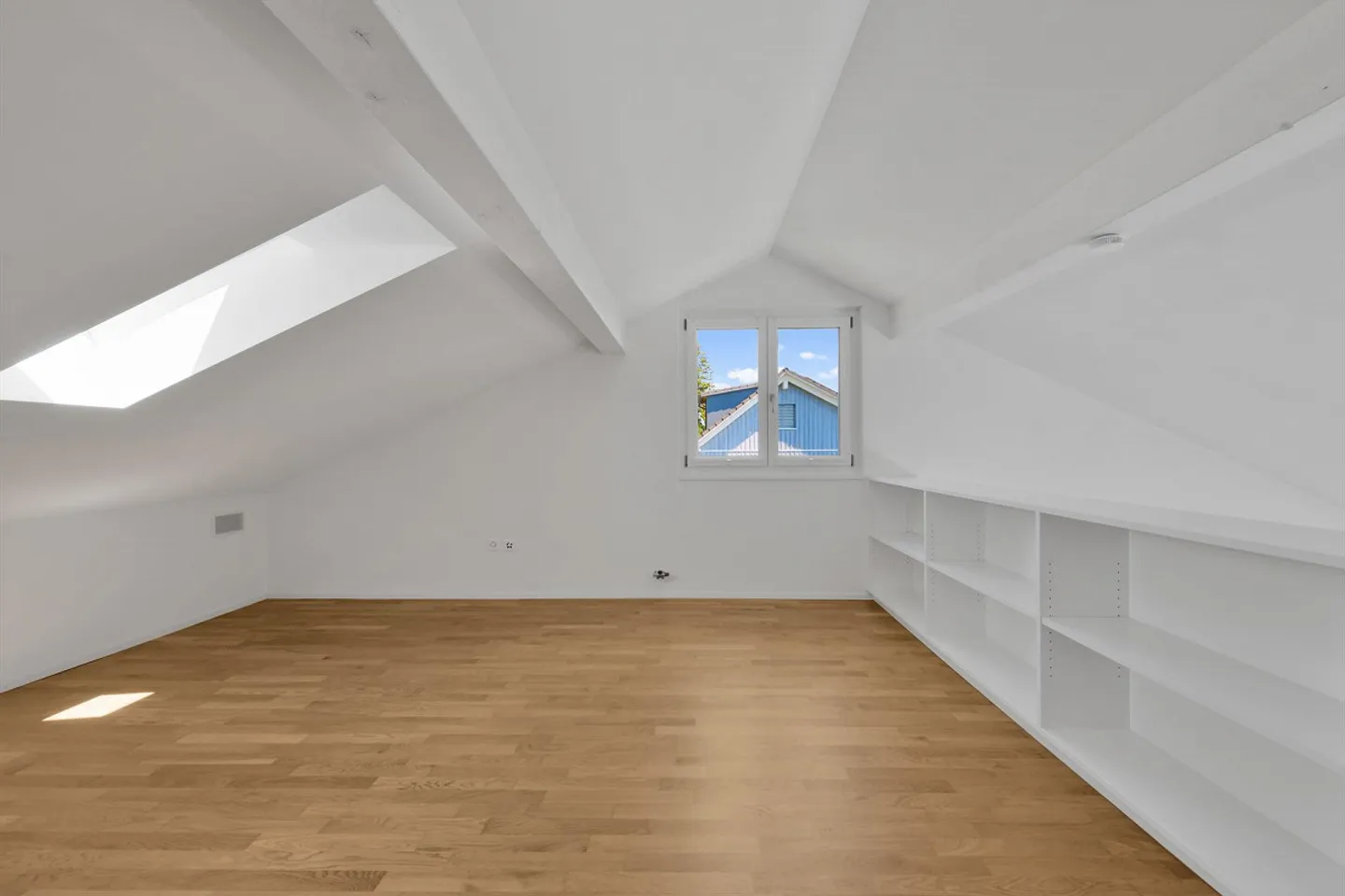Moderna casa familiare semi-indipendente in una posizione tranquilla a Pfyn - Foto 11 di 19