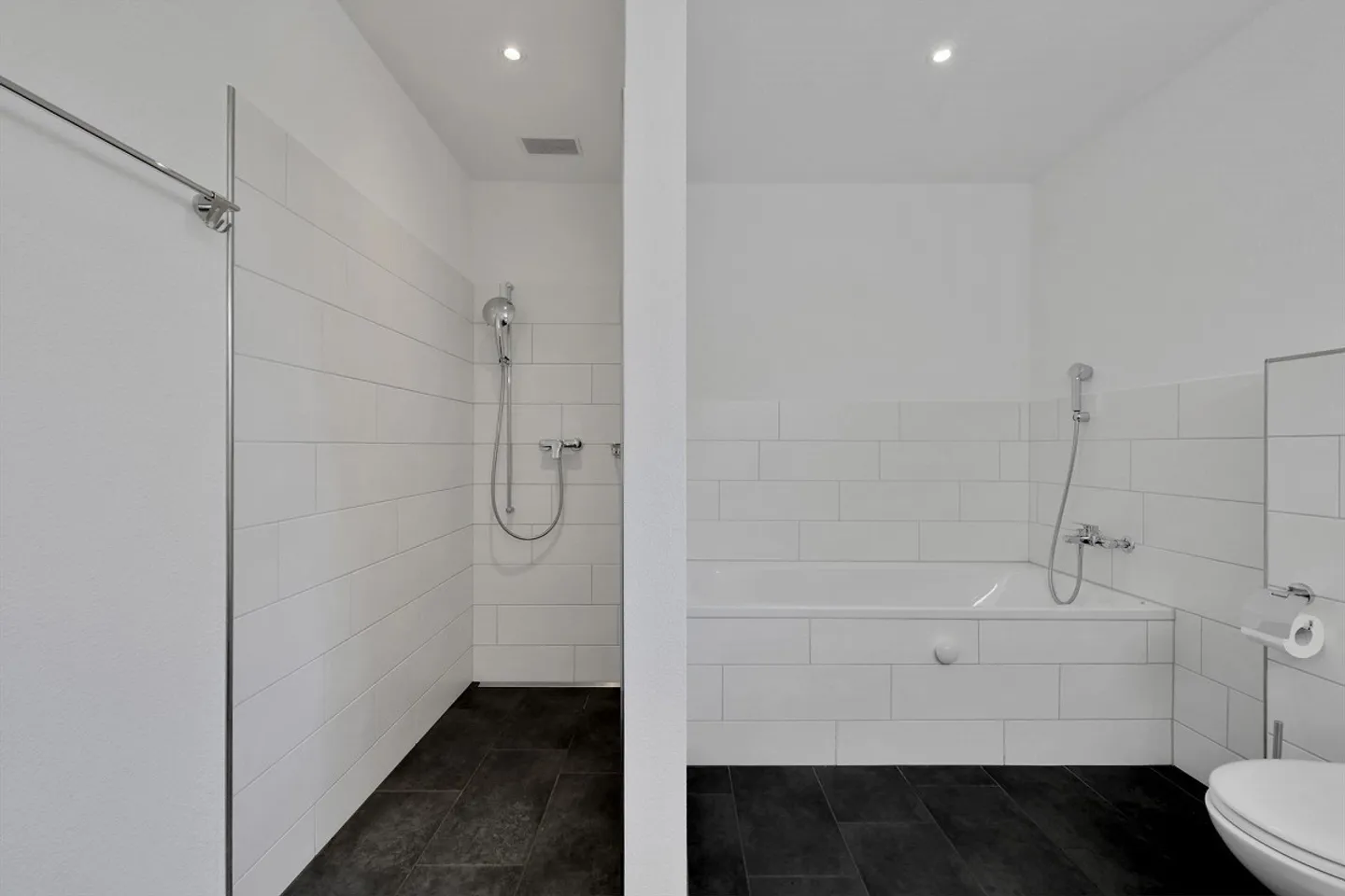 Moderna casa familiare semi-indipendente in una posizione tranquilla a Pfyn - Foto 15 di 19