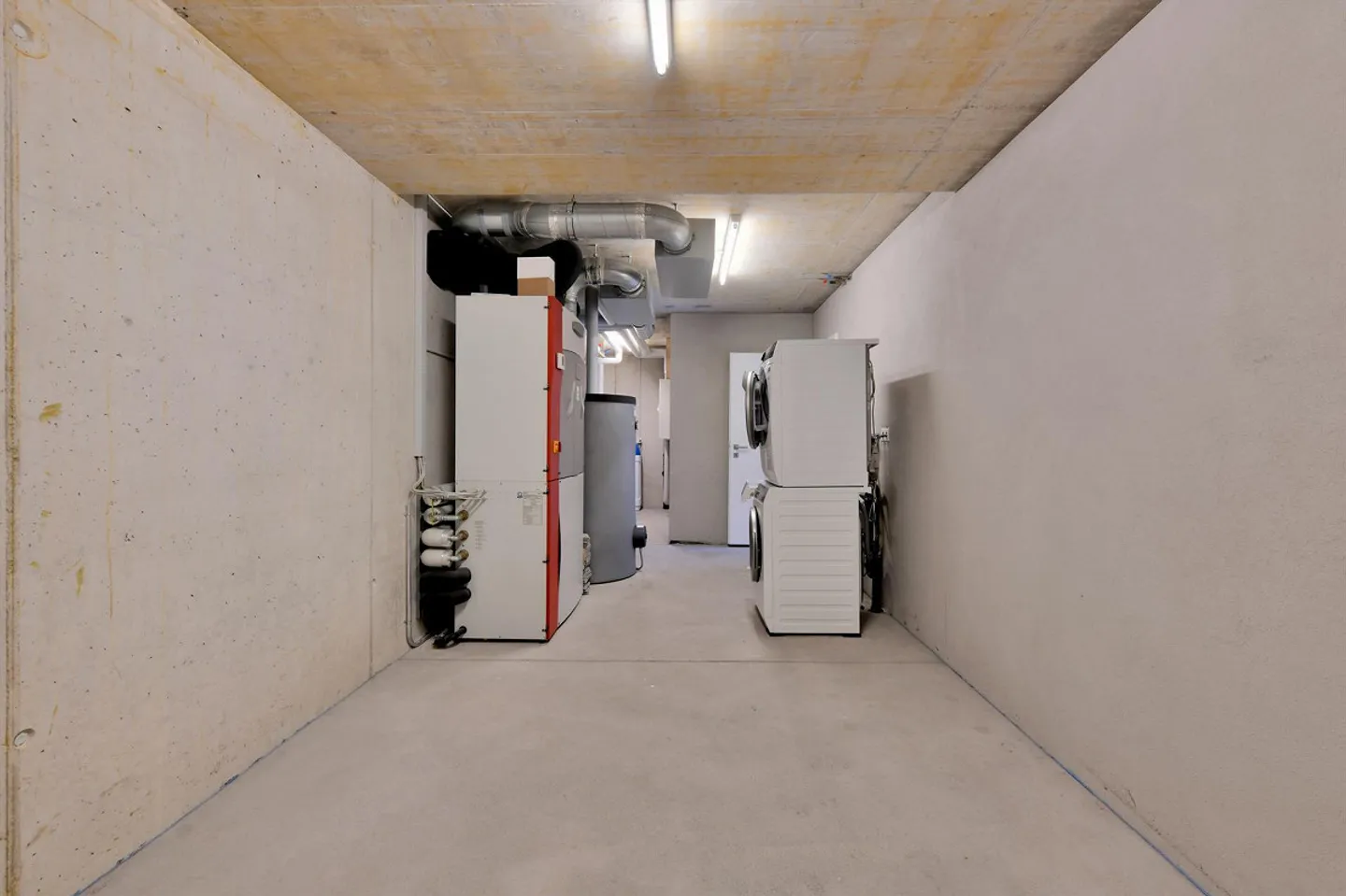 Moderna casa familiare semi-indipendente in una posizione tranquilla a Pfyn - Foto 18 di 19