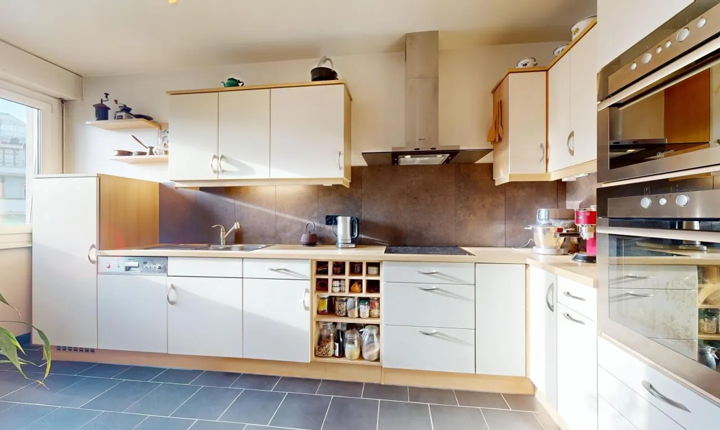 Appartement familial lumineux, 114 m², au cœur de la ville - Photo 4 sur 11