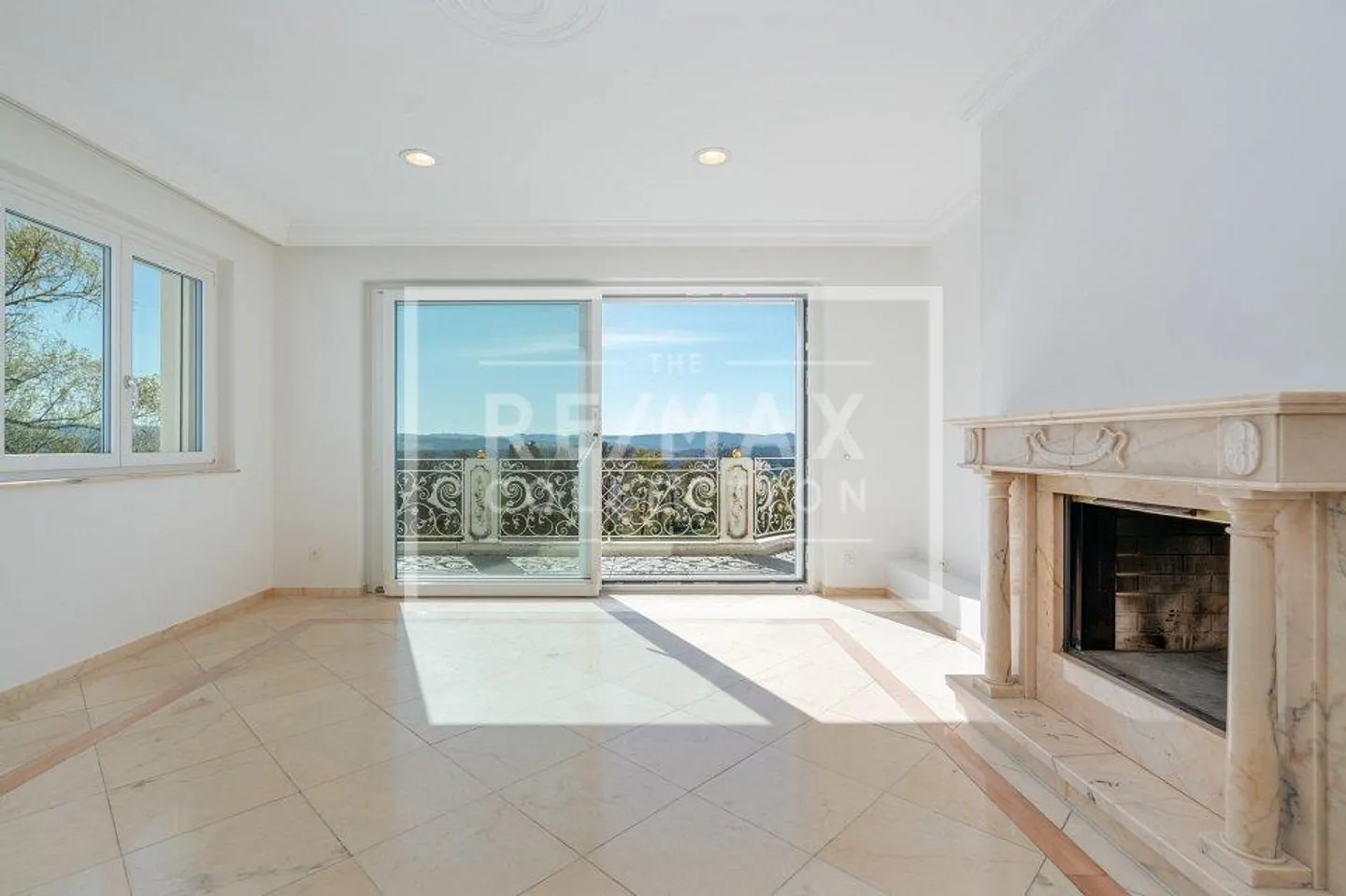 Representative panoramic villa at Mutschellen - Photo 7 of 13