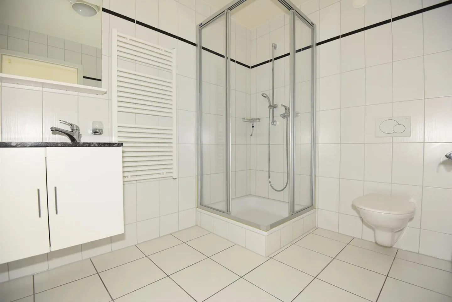 Appartement spacieux avec grand balcon - Photo 5 sur 9
