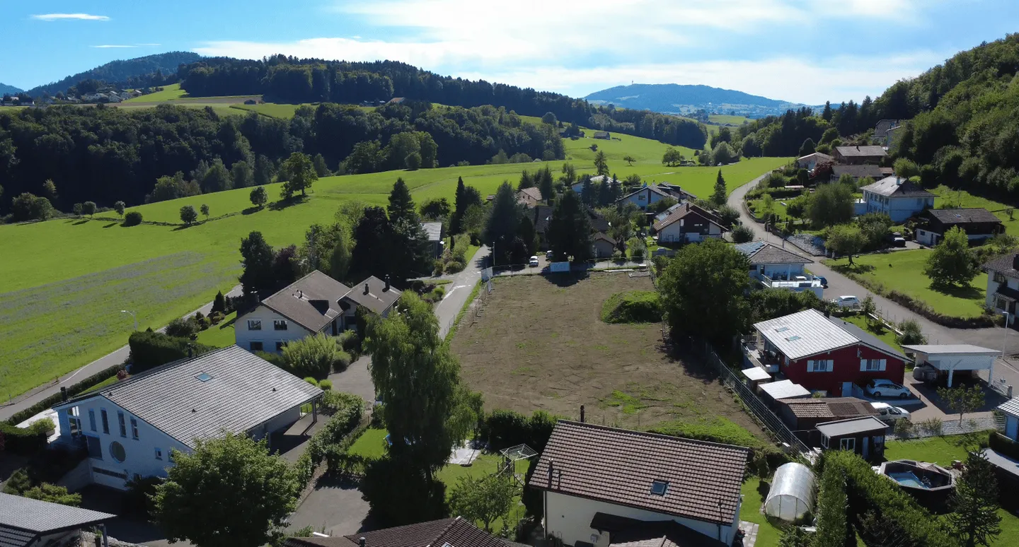 Mehr als 2 Villen verfügbar! Entdecken Sie dieses charmante Wohnviertel. - Foto 3 von 8