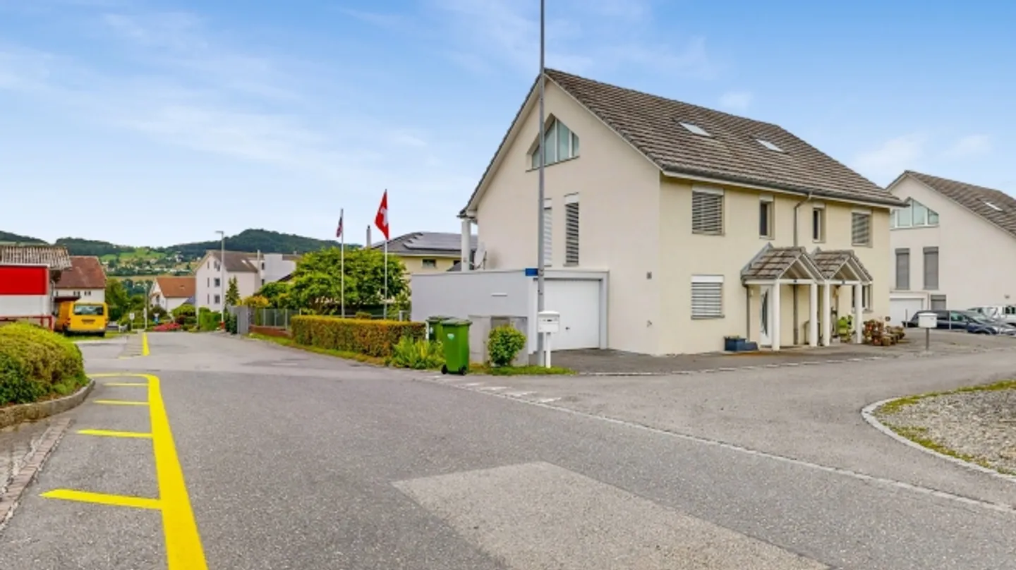Casa bifamiliare a Meisterschwanden - Foto 11 di 12