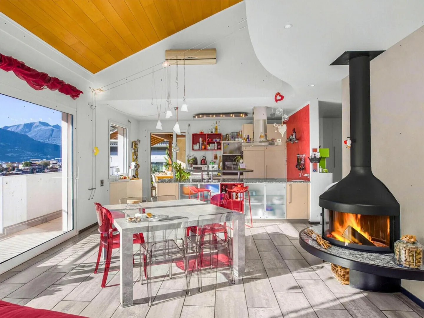 SINGLE FAMILY HOME - Photo 1 of 13