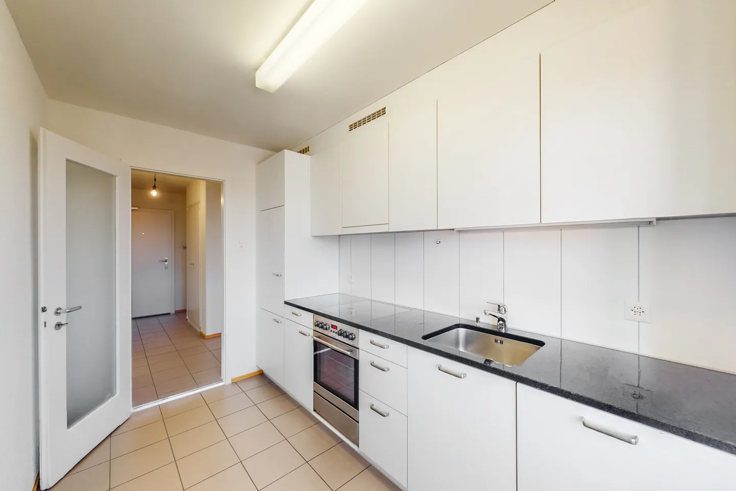 Apartment for rent - Photo 3 of 11