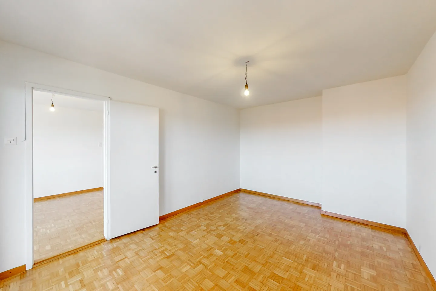 Apartment for rent - Photo 8 of 11