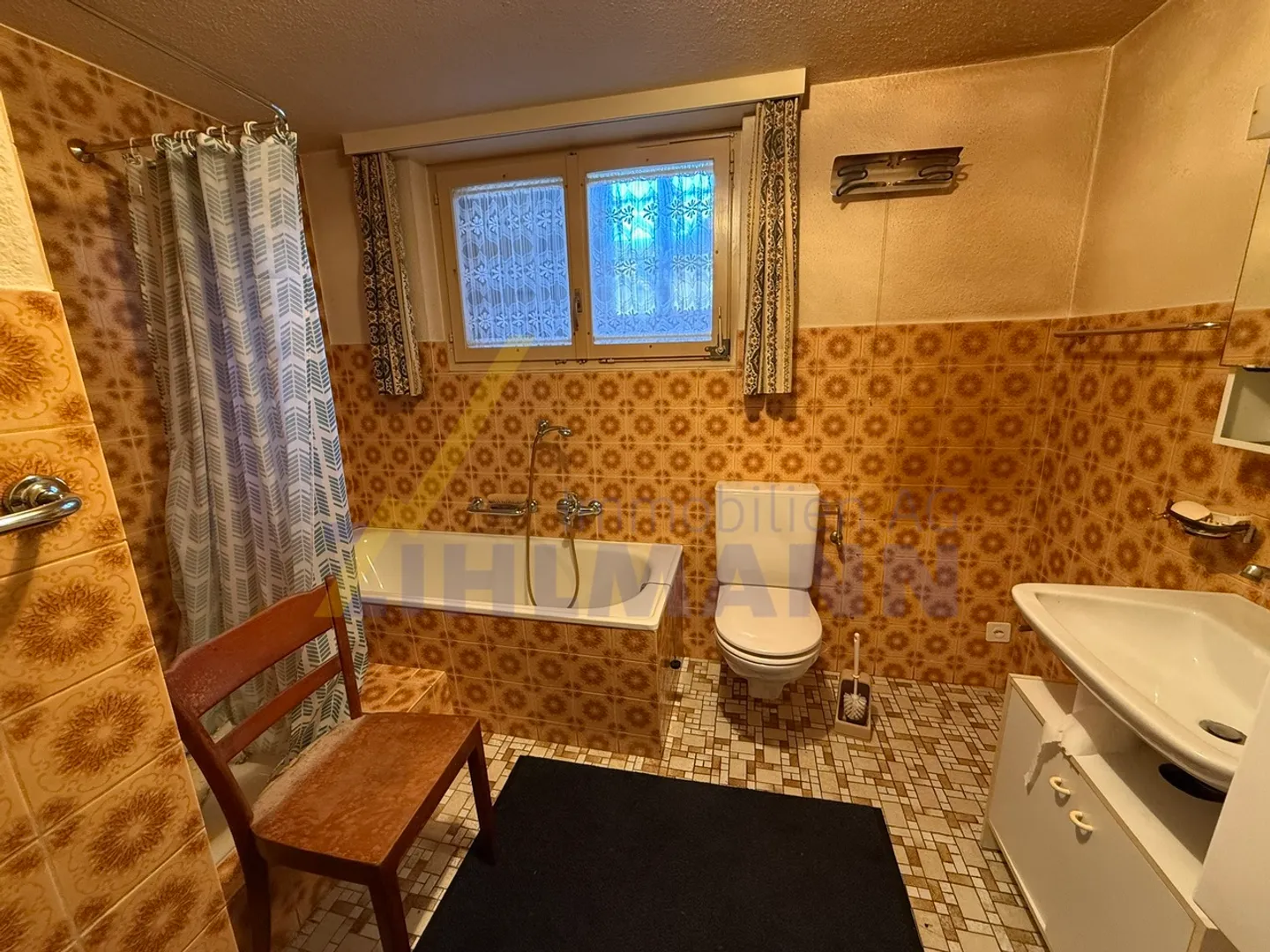 Ampia casa unifamiliare con fienile e annessi versatili - Foto 5 di 11