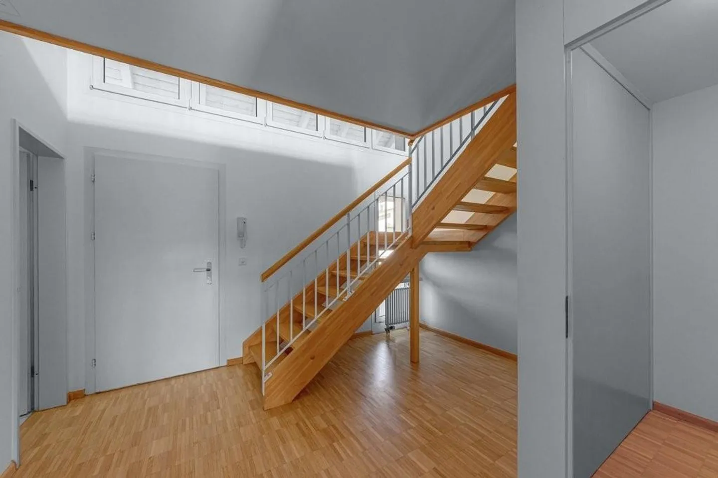 Charmante Maisonettewohnung mit zwei Balkonen in ruhiger Lage - Foto 3 von 10