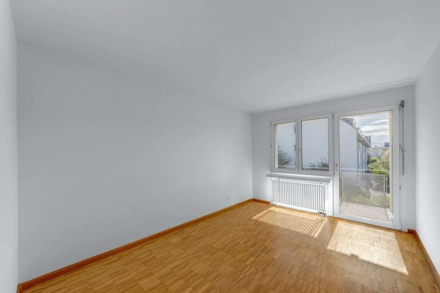 Charmante Maisonettewohnung mit zwei Balkonen in ruhiger Lage - Foto 4 von 10