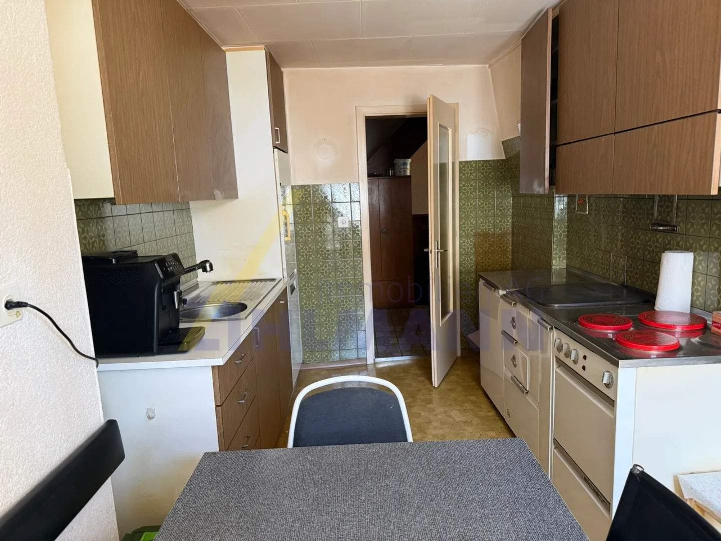 Ampia casa unifamiliare con fienile e annessi versatili - Foto 9 di 11