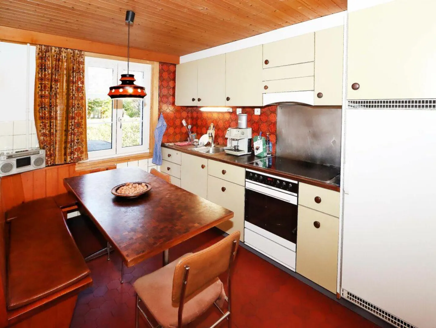 Casa bifamiliare in stile chalet con giardino - Foto 4 di 18