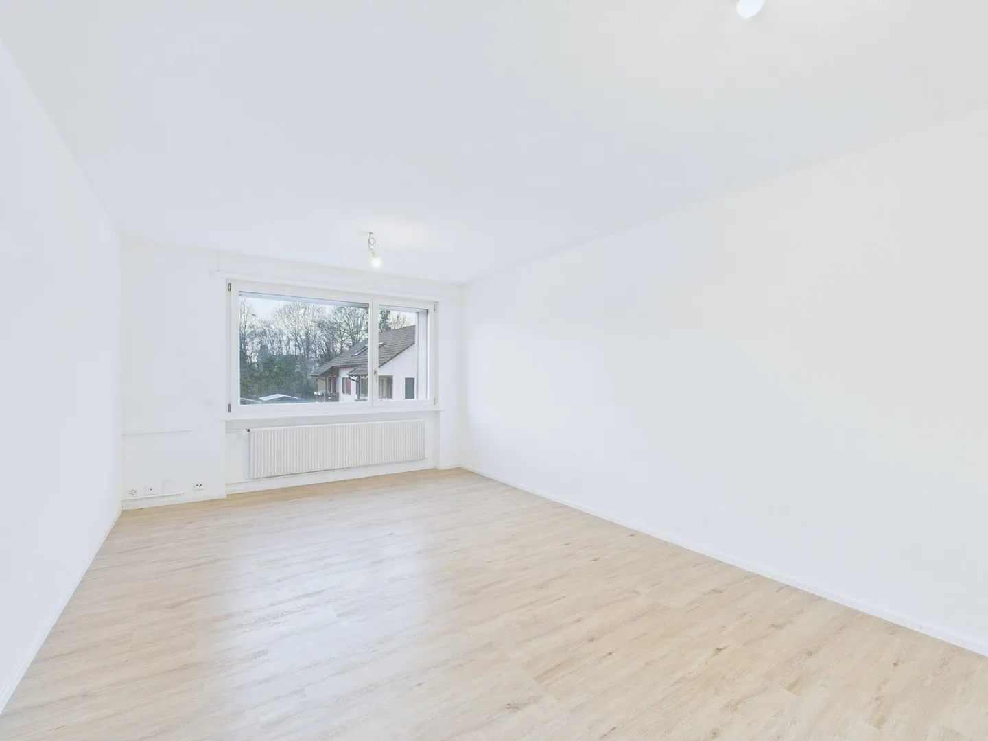 Appartamento attraente di 4,5 stanze con torre di lavaggio e posto auto - Foto 7 di 8