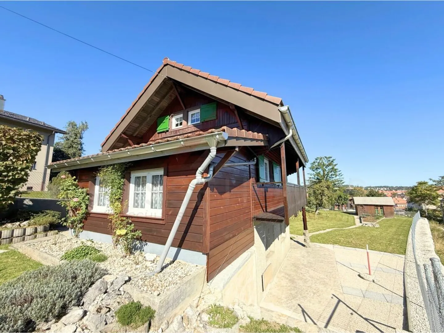 Casa singola in affitto - Foto 3 di 24