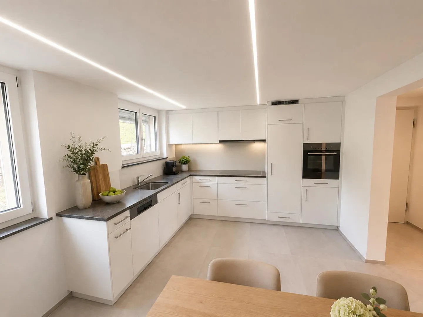 Nuovo - Prima occupazione di un grande appartamento di 4,5 stanze, grande balcone - Foto 1 di 9
