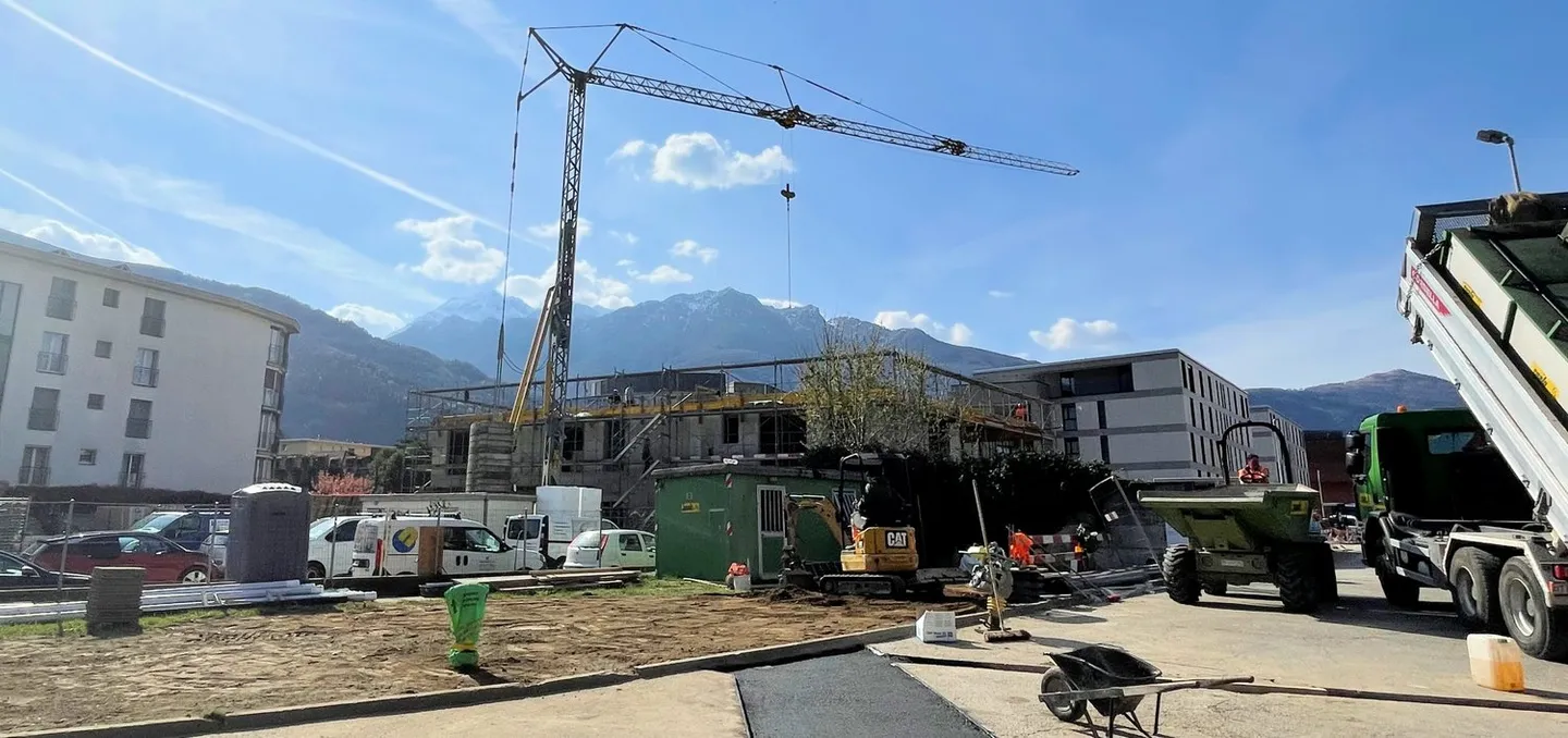 Neue geräumige Wohnung mit großer Terrasse - Foto 4 von 12