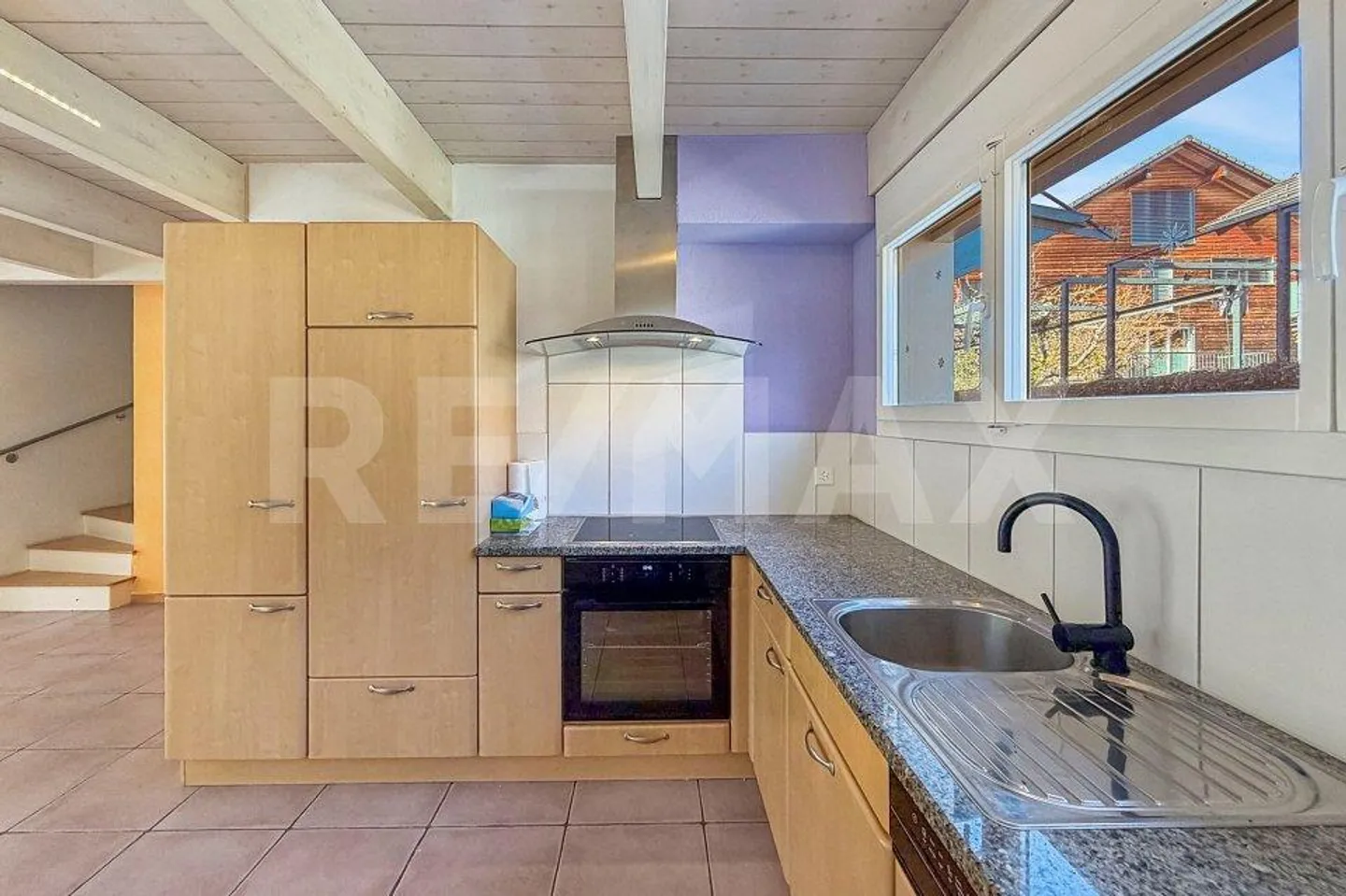 Maison familiale semi-détachée lumineuse de 5½ pièces à Kaufdorf - conviviale pour les familles... - Photo 3 sur 13