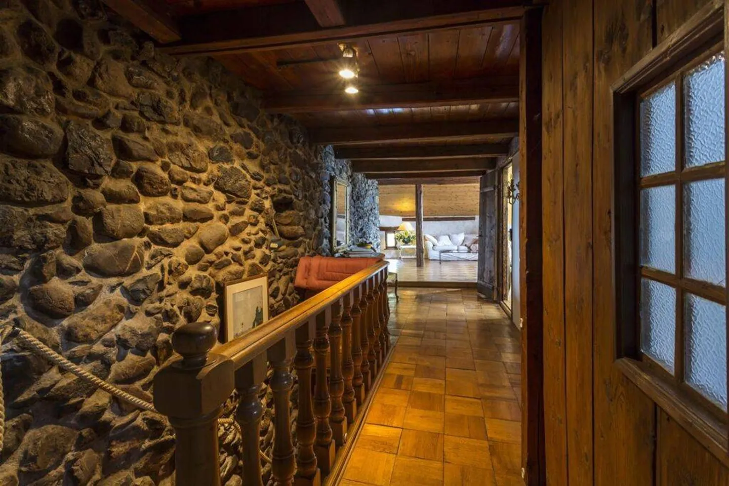 Characterful village house with roof balcony and very nice view - Photo 7 of 13