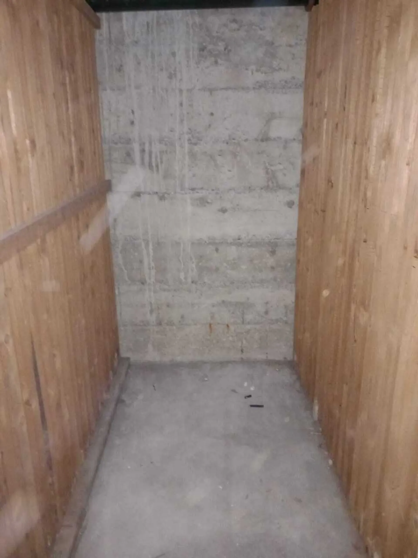 Useful cellar compartment made of pallet wood - Photo 2 of 2