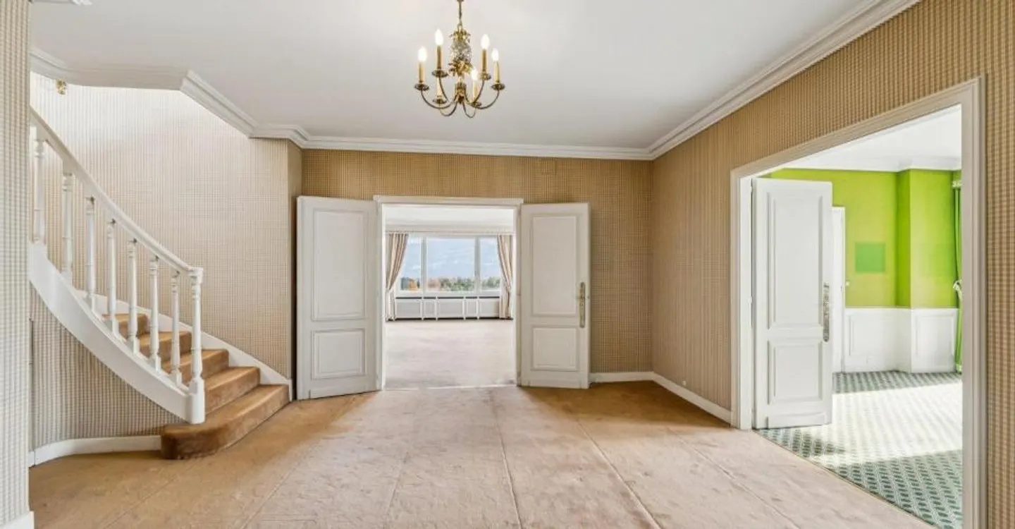 Off-Market | Exceptional Penthouse in Florissant - Photo 1 of 4