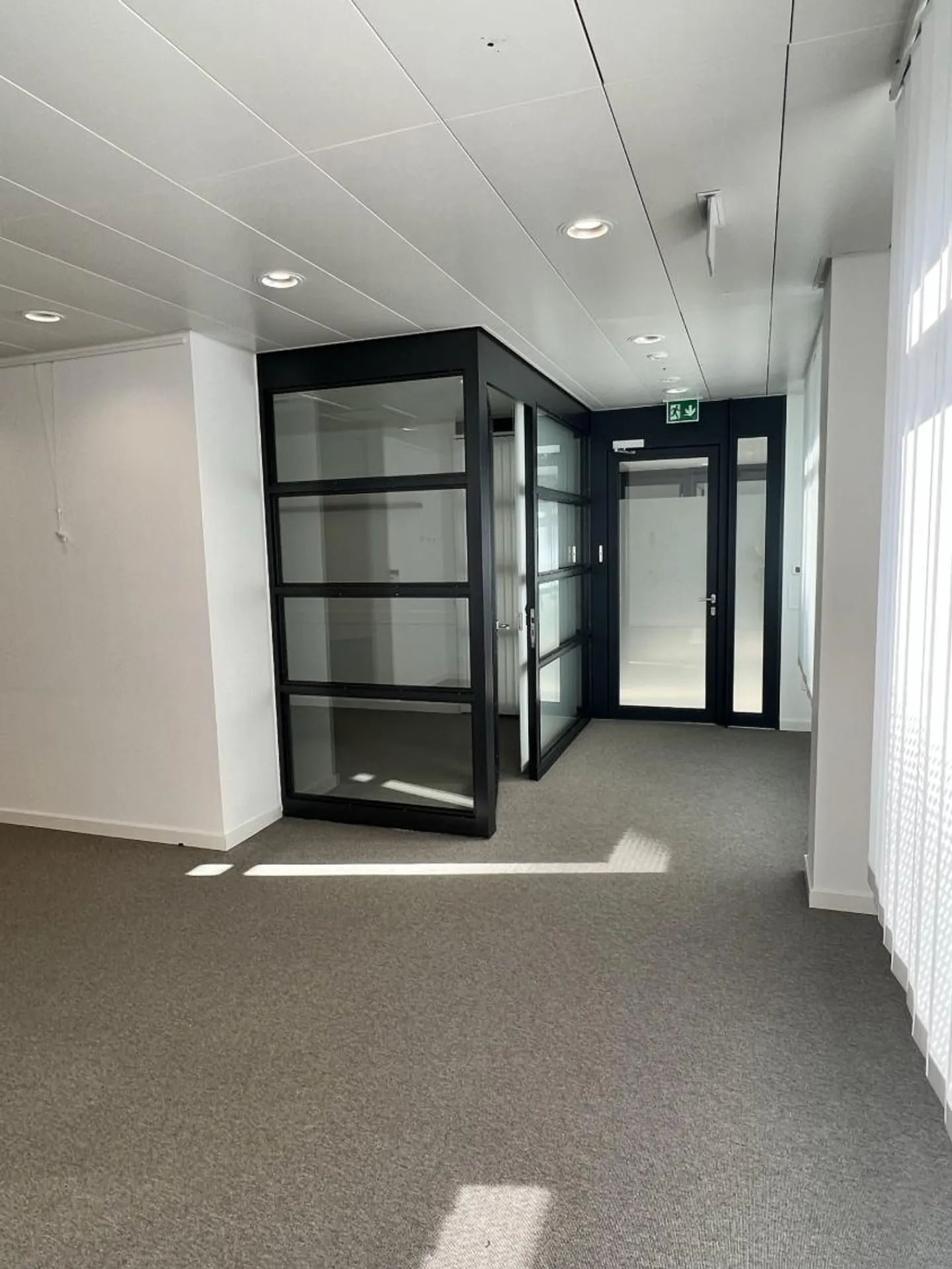 Commerce - Photo 13 of 14